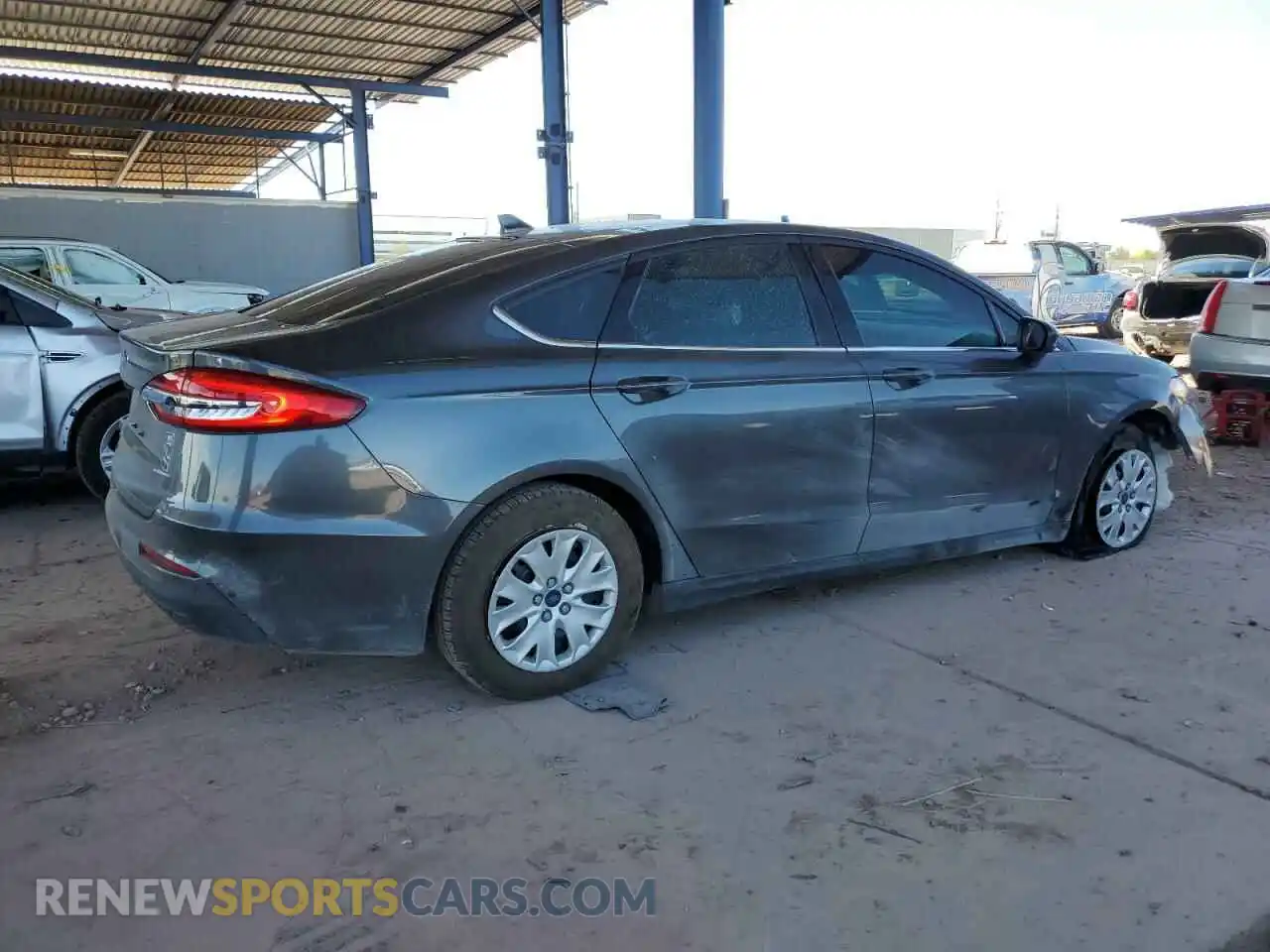 3 Photograph of a damaged car 3FA6P0G71LR249121 FORD FUSION 2020