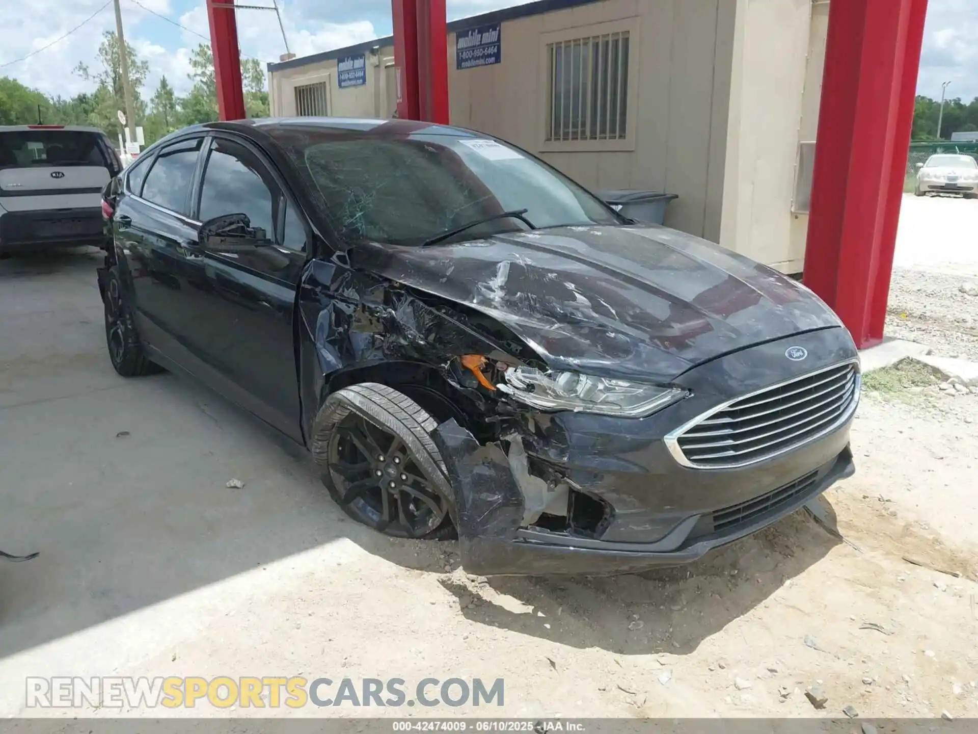 1 Photograph of a damaged car 3FA6P0HD8LR197796 FORD FUSION 2020
