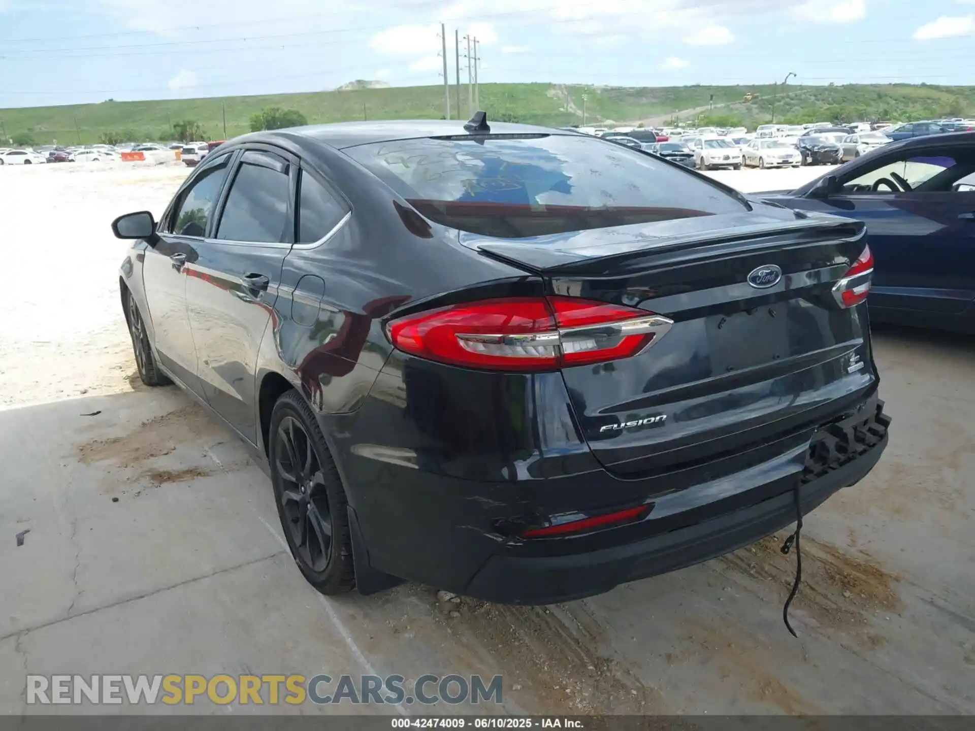 3 Photograph of a damaged car 3FA6P0HD8LR197796 FORD FUSION 2020