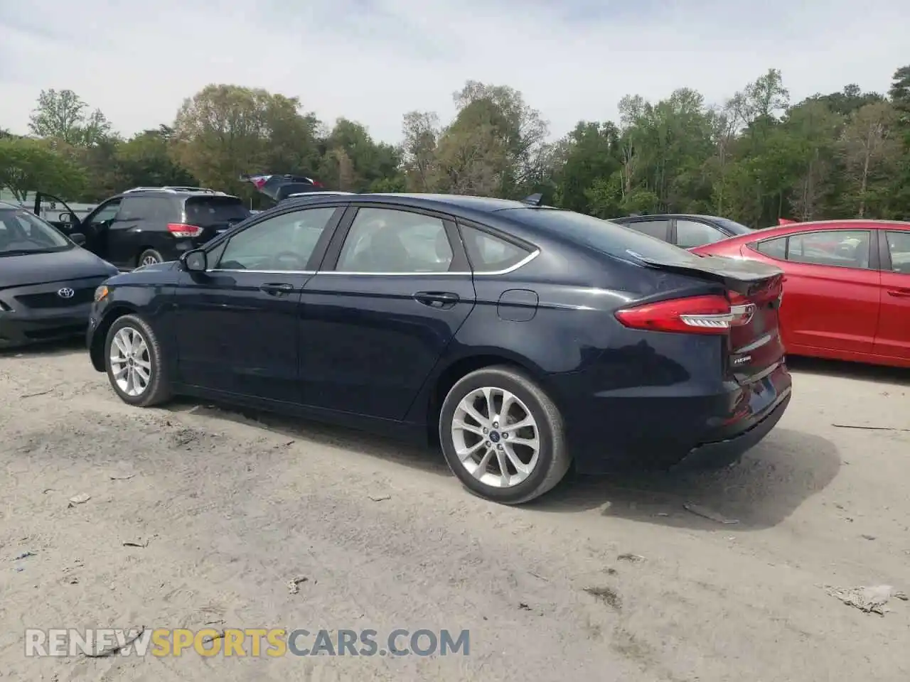 2 Фотография поврежденного автомобиля 3FA6P0LU2LR185392 FORD FUSION 2020