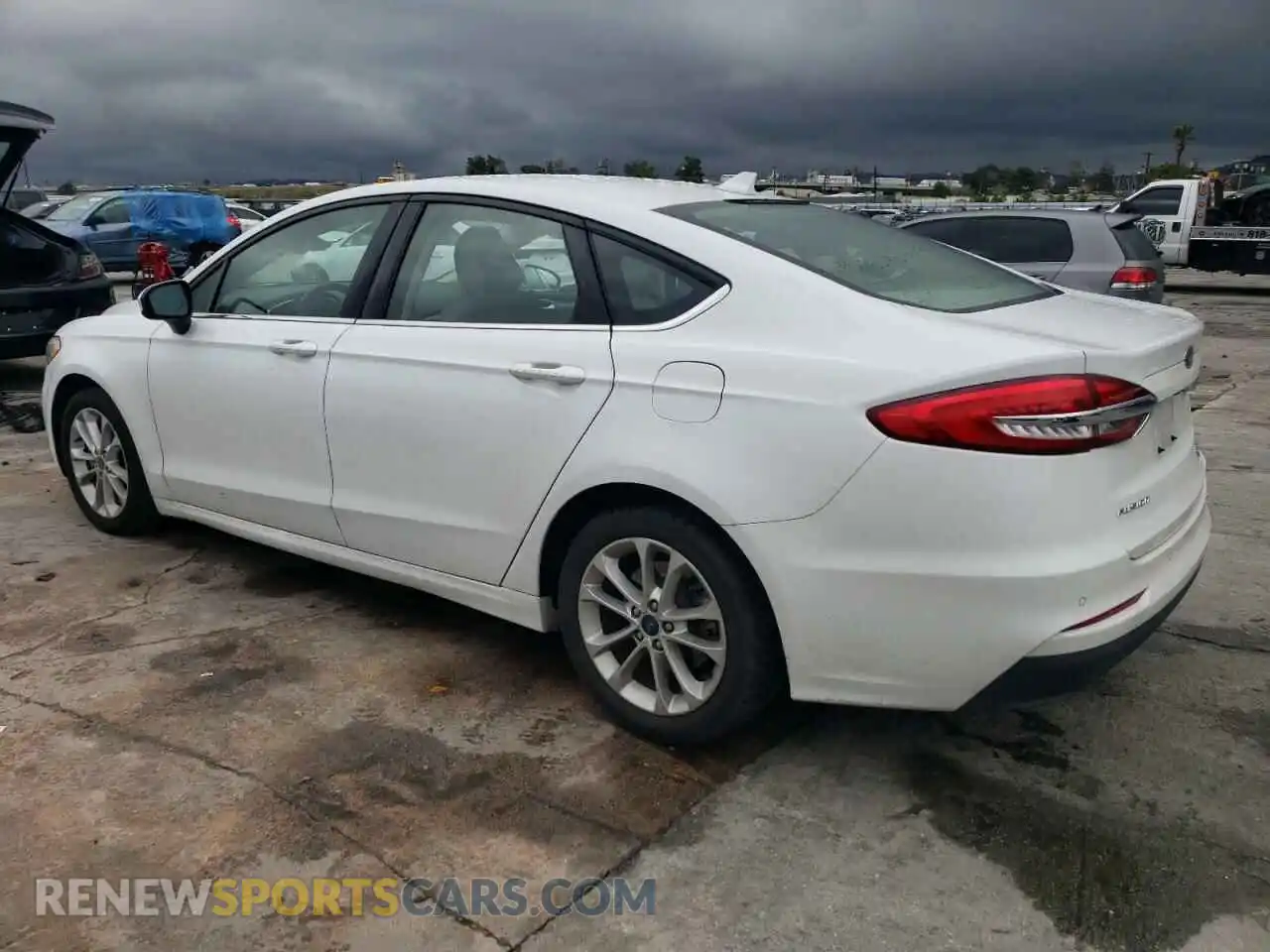 2 Photograph of a damaged car 3FA6P0LU2LR249589 FORD FUSION 2020