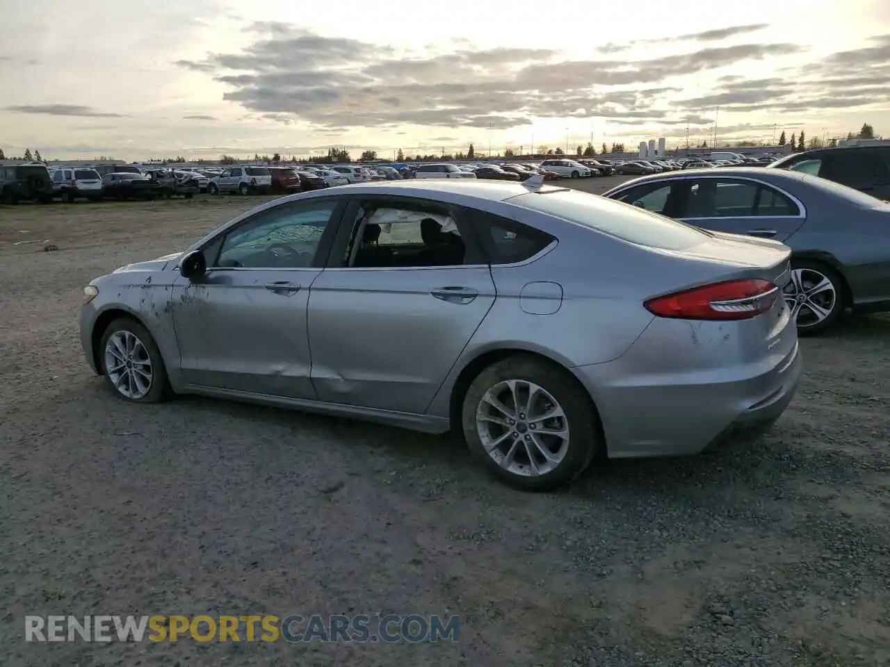 2 Photograph of a damaged car 3FA6P0LU4LR149591 FORD FUSION 2020