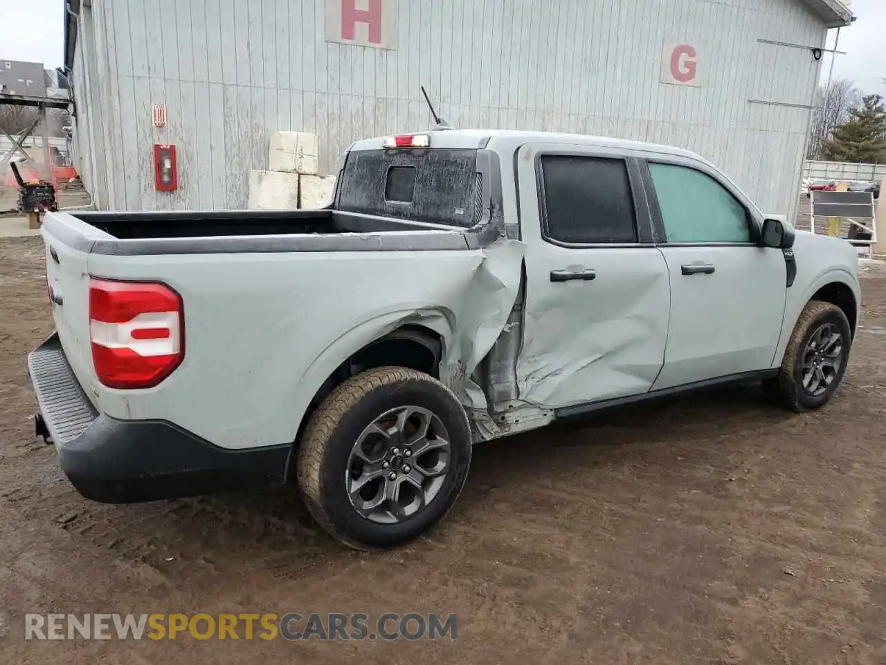 3 Photograph of a damaged car 3FTTW8F97NRA41006 FORD MAVERICK 2022