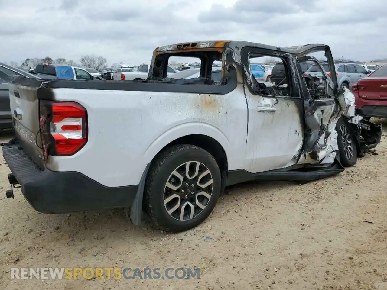 3 Photograph of a damaged car 3FTTW8F95PRA86383 FORD MAVERICK 2023