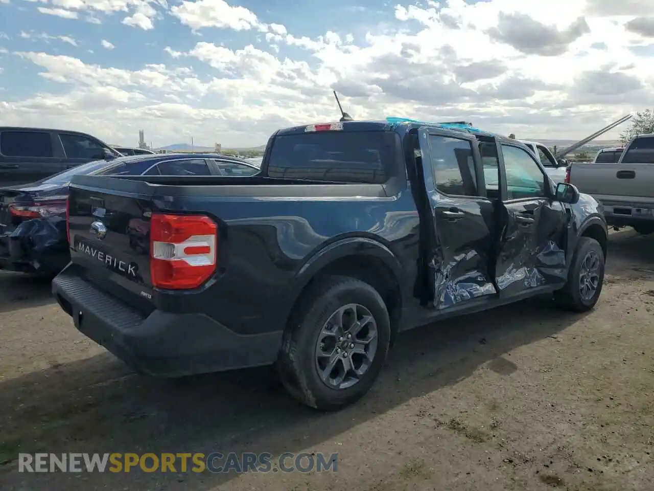 3 Photograph of a damaged car 3FTTW8F97PRA00944 FORD MAVERICK 2023