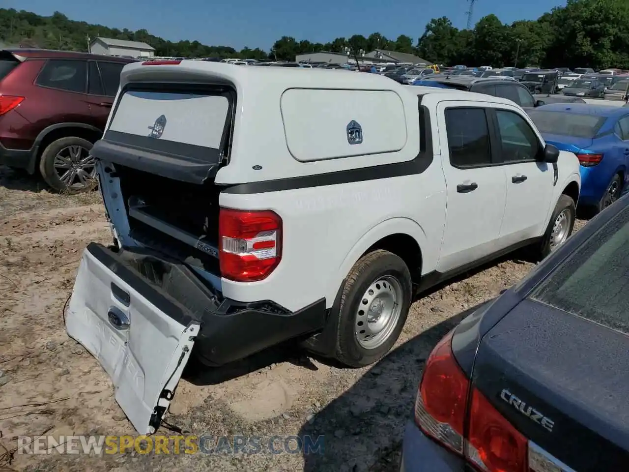 3 Photograph of a damaged car 3FTTW8F9XPRA93037 FORD MAVERICK 2023
