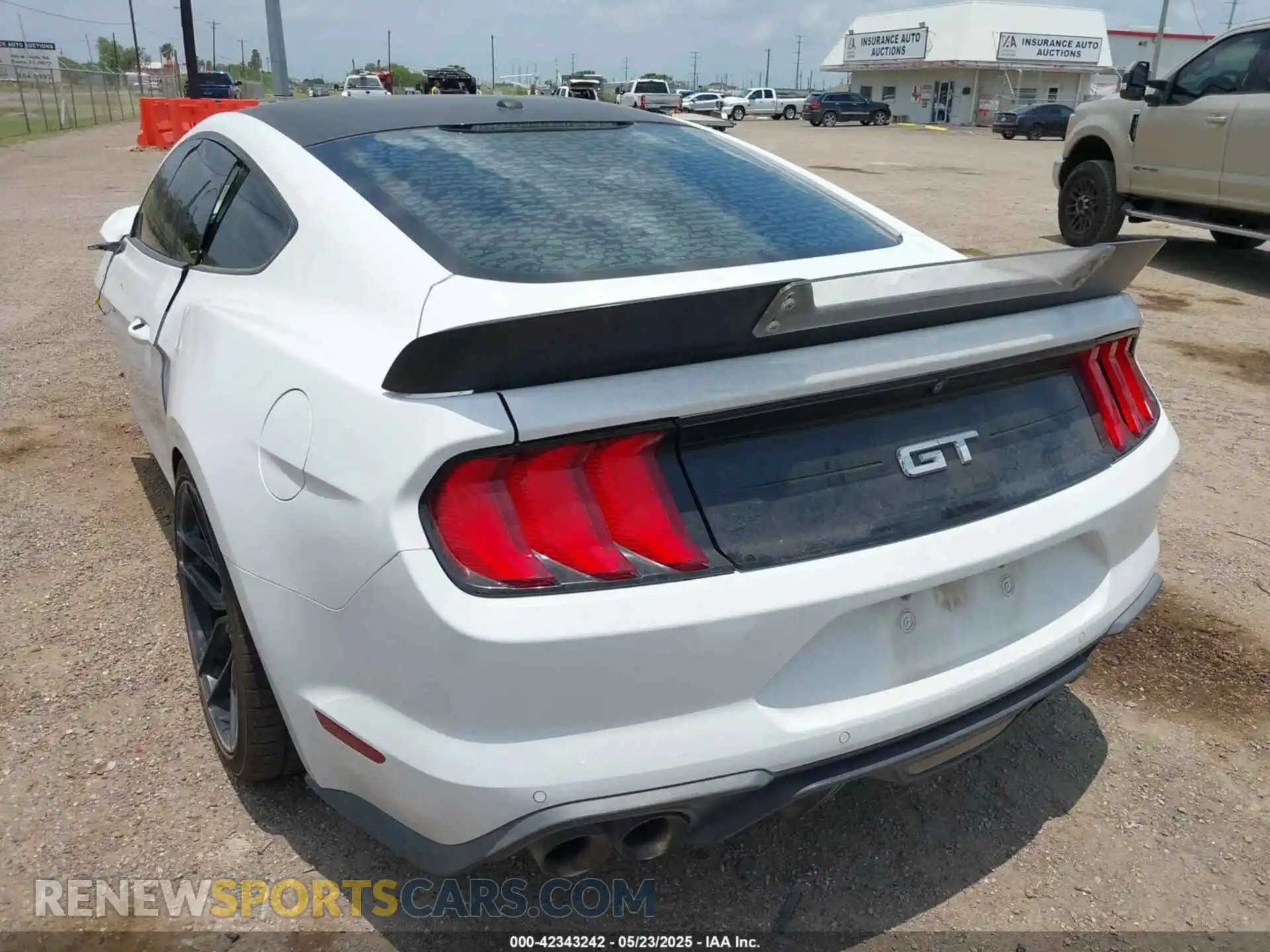 3 Photograph of a damaged car 1FA6P8CF1K5192822 FORD MUSTANG 2019