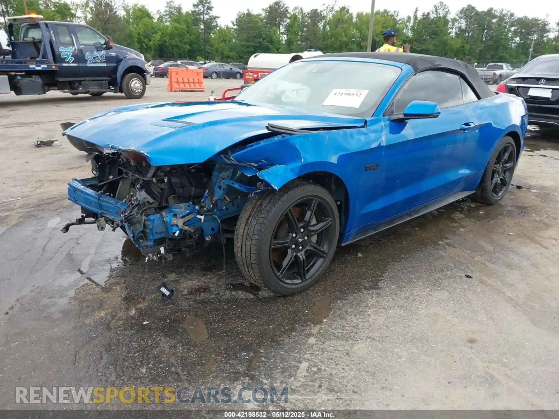 2 fotografías del automóvil dañado 1FATP8FF9K5204973 FORD MUSTANG 2019