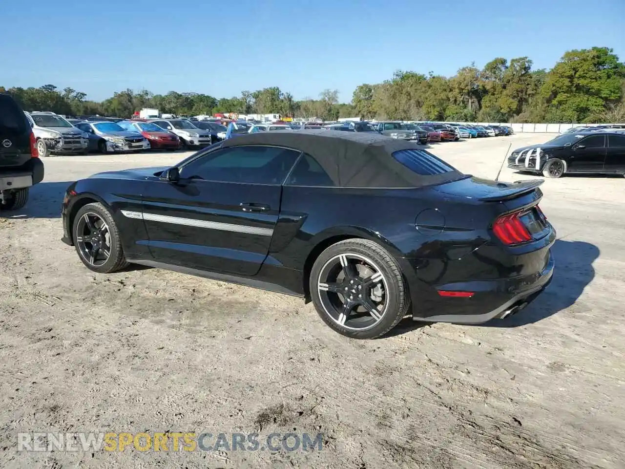 2 Photograph of a damaged car 1FATP8FFXK5162572 FORD MUSTANG 2019