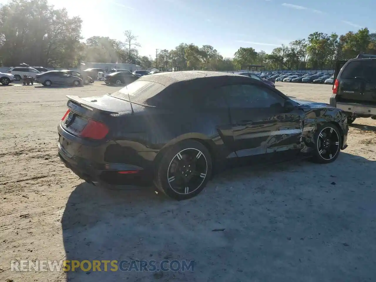 3 Photograph of a damaged car 1FATP8FFXK5162572 FORD MUSTANG 2019