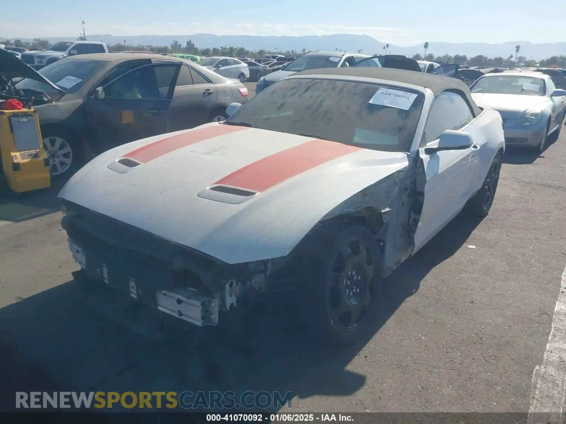 2 Photograph of a damaged car 1FATP8UH2K5148573 FORD MUSTANG 2019