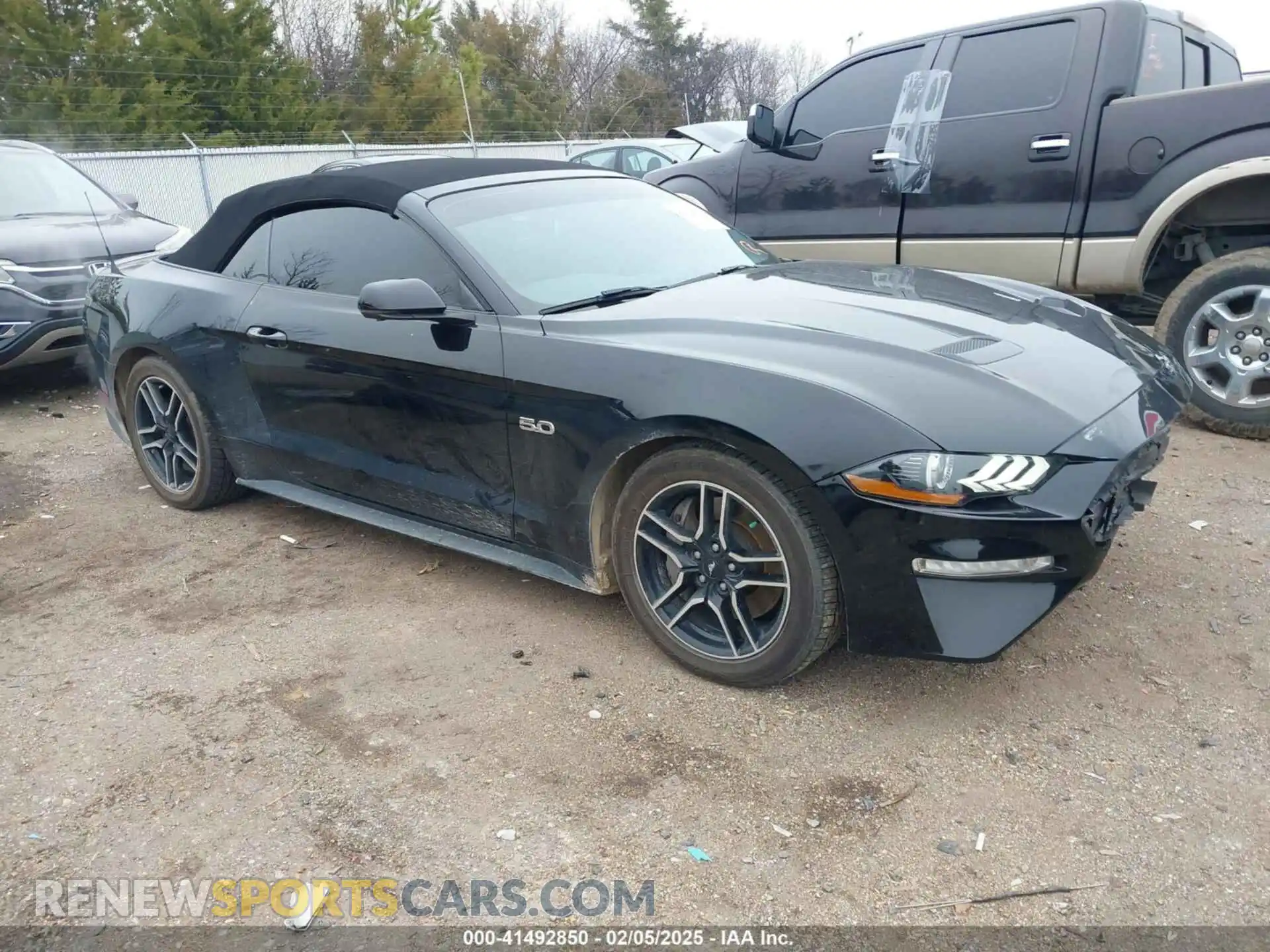 1 Photograph of a damaged car 1FATP8FF1L5125699 FORD MUSTANG 2020