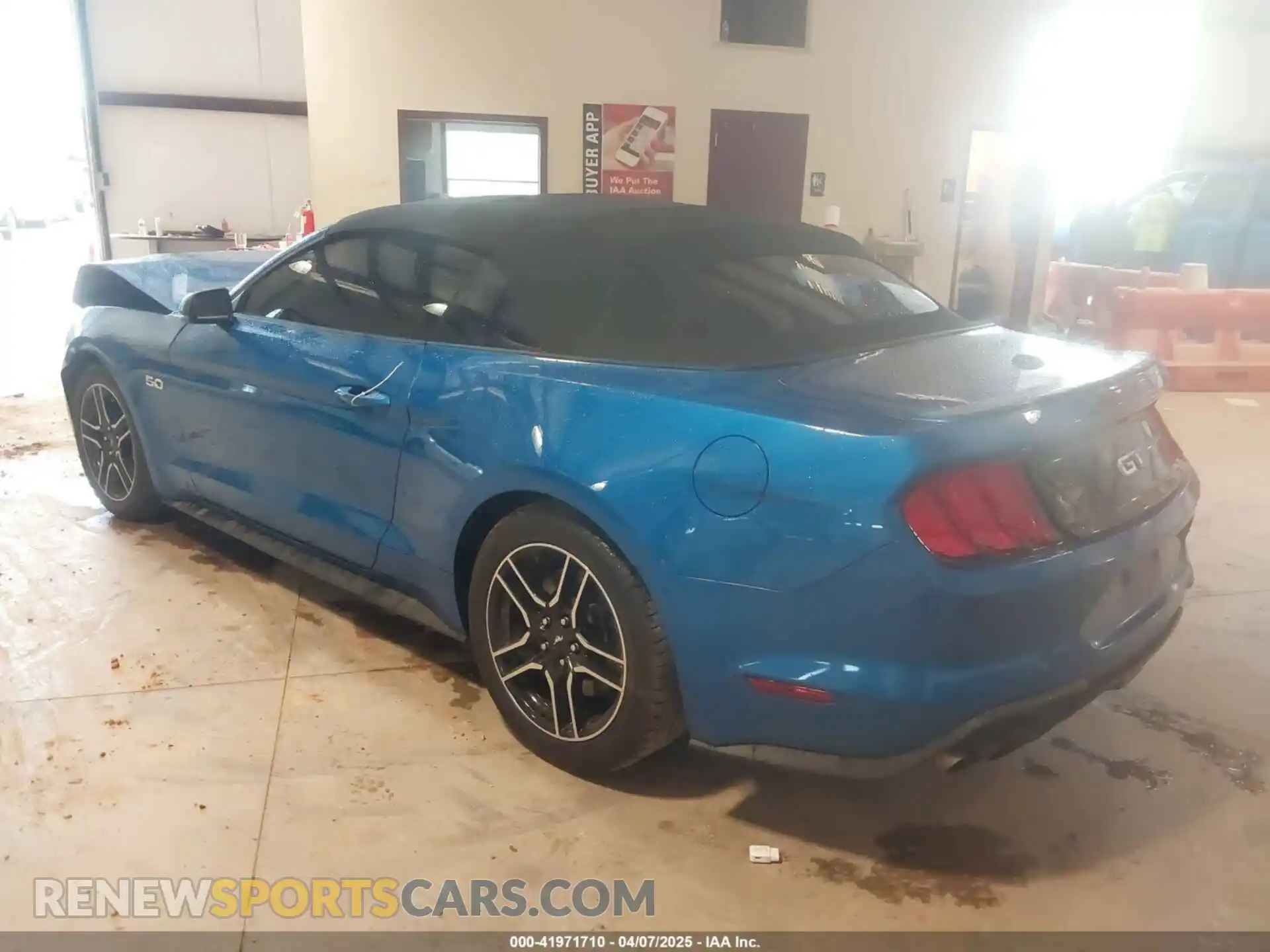 3 Photograph of a damaged car 1FATP8FF4L5113062 FORD MUSTANG 2020