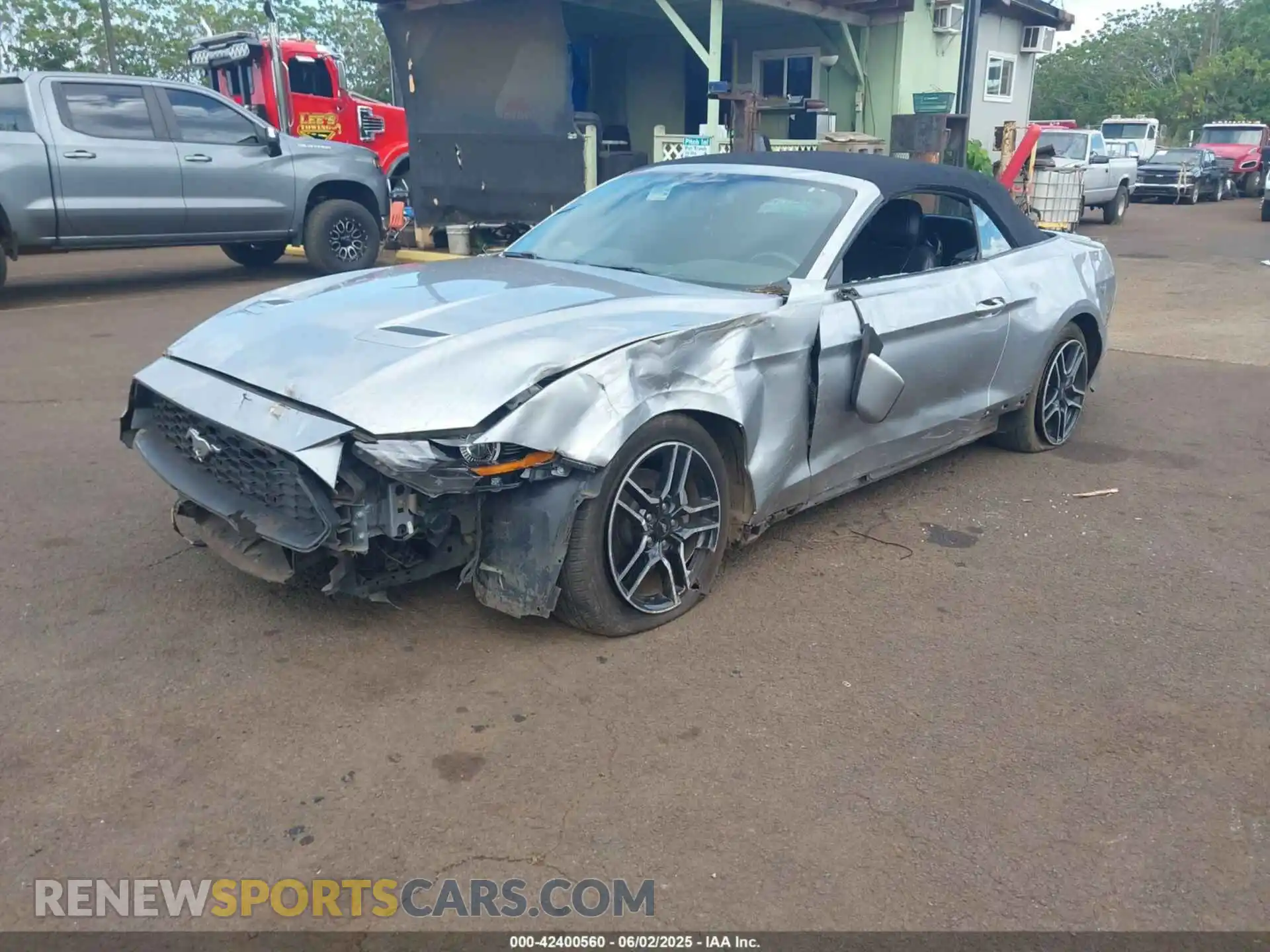2 Photograph of a damaged car 1FATP8UH1L5125626 FORD MUSTANG 2020
