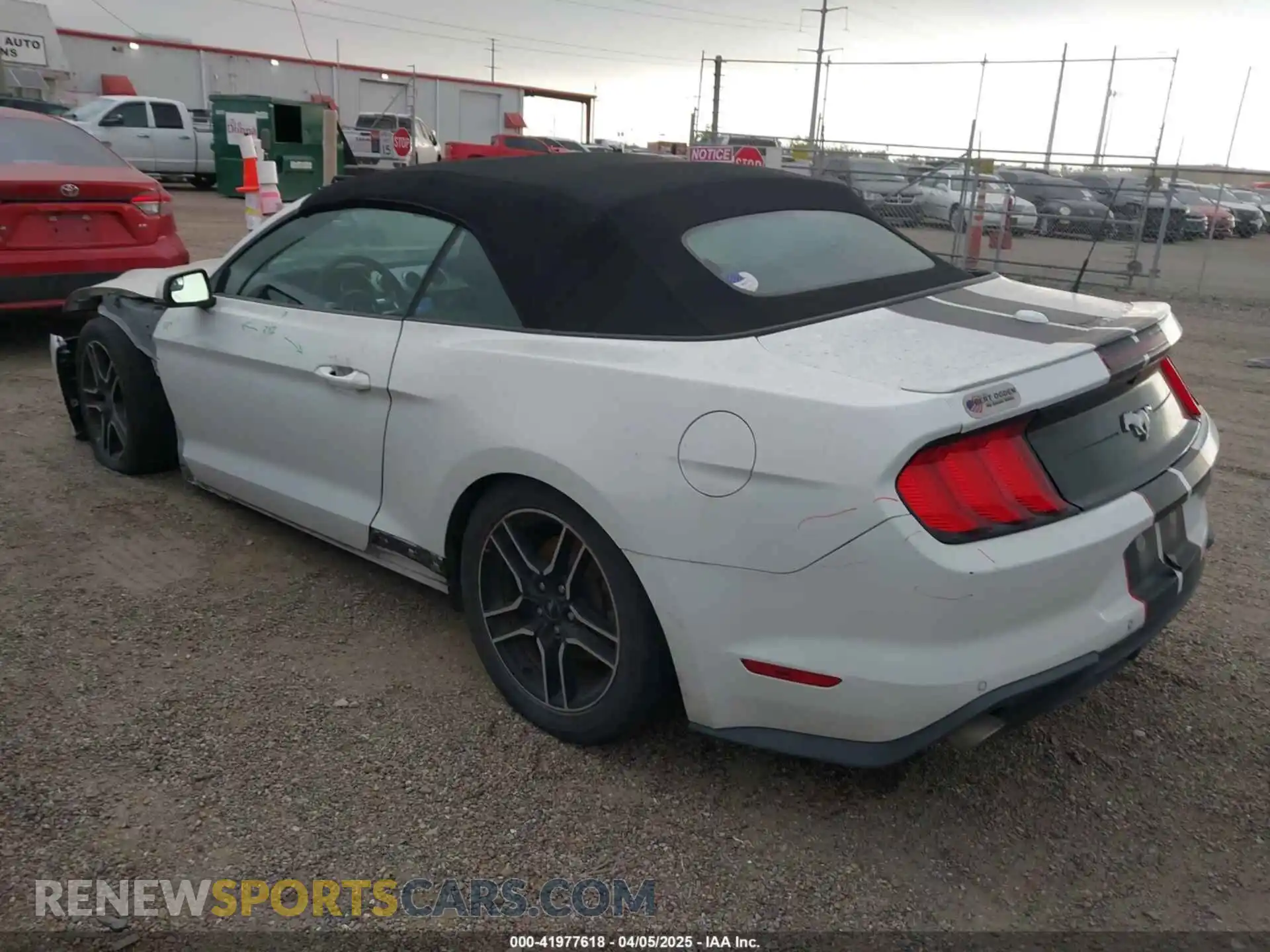3 Photograph of a damaged car 1FATP8UH4L5120002 FORD MUSTANG 2020