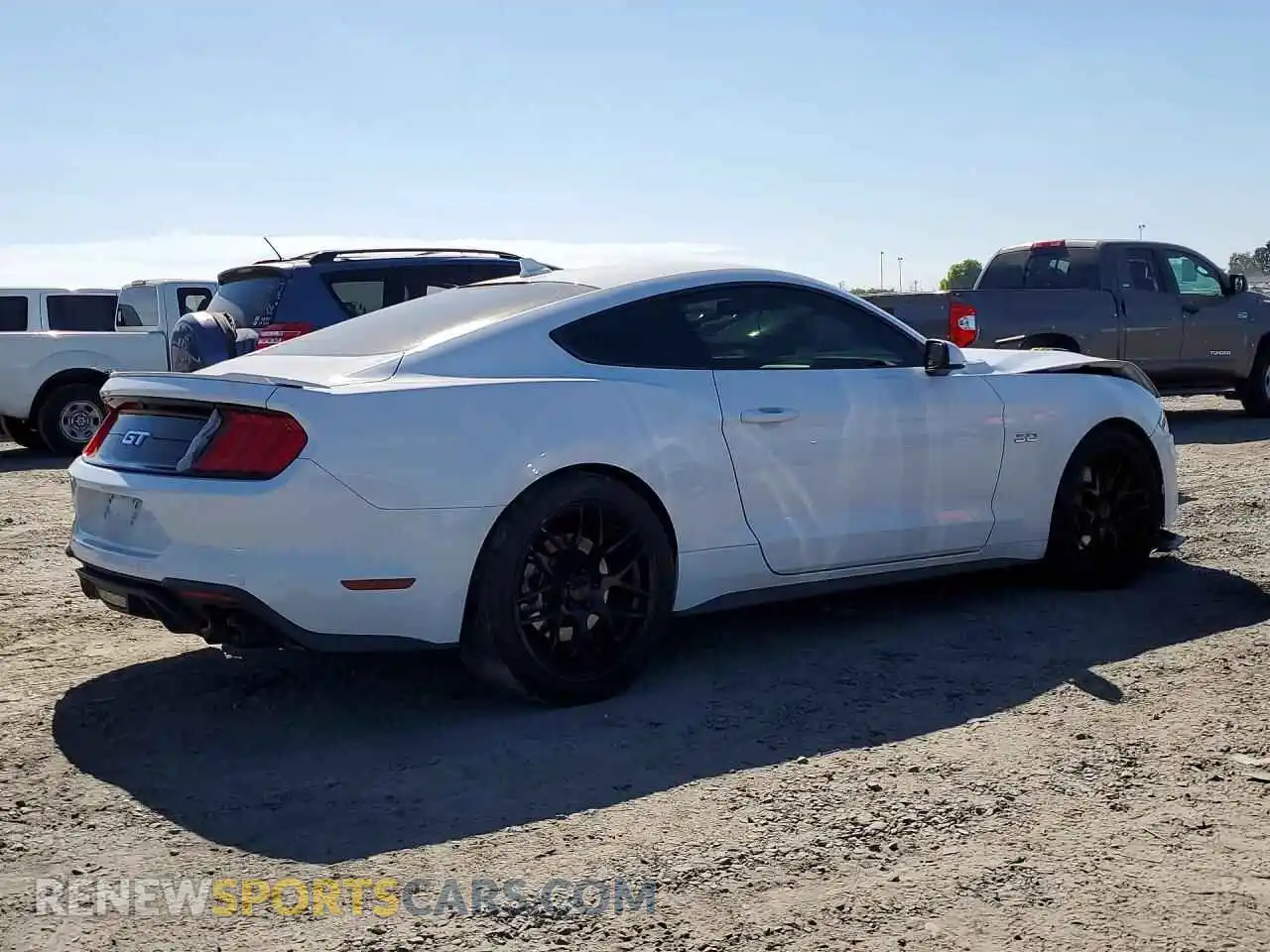 3 Фотография поврежденного автомобиля 1FA6P8CF4M5124453 FORD MUSTANG 2021