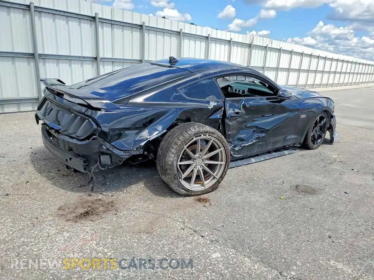 3 Photograph of a damaged car 1FA6P8CF5M5113204 FORD MUSTANG 2021