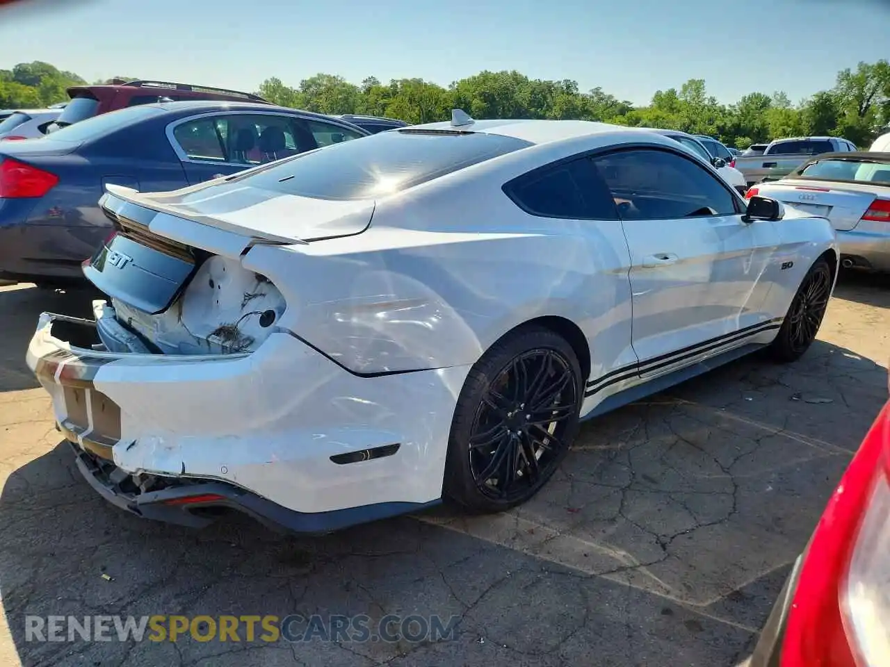3 Фотография поврежденного автомобиля 1FA6P8CF5M5155937 FORD MUSTANG 2021