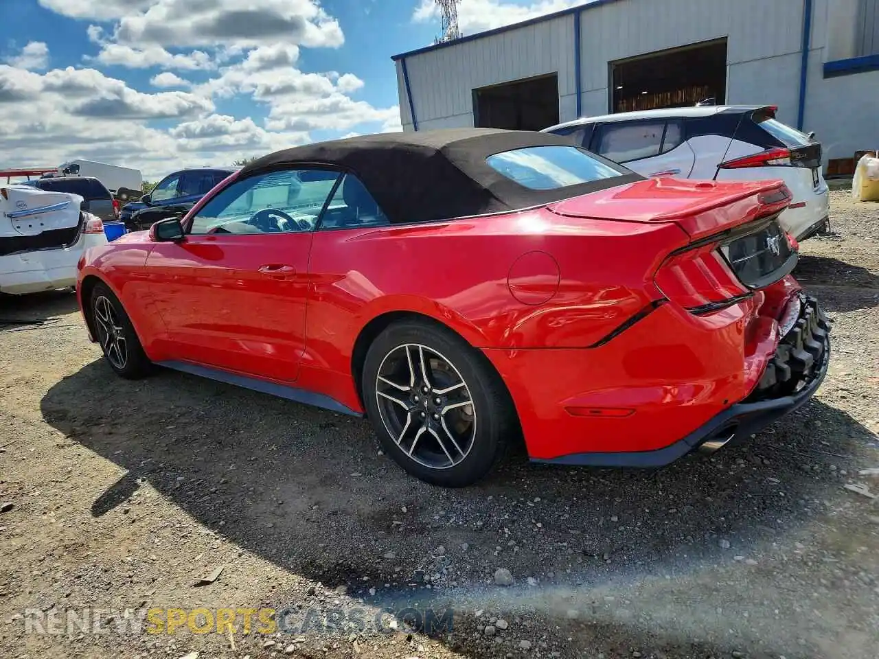 2 fotografías del automóvil dañado 1FATP8UH4M5102519 FORD MUSTANG 2021