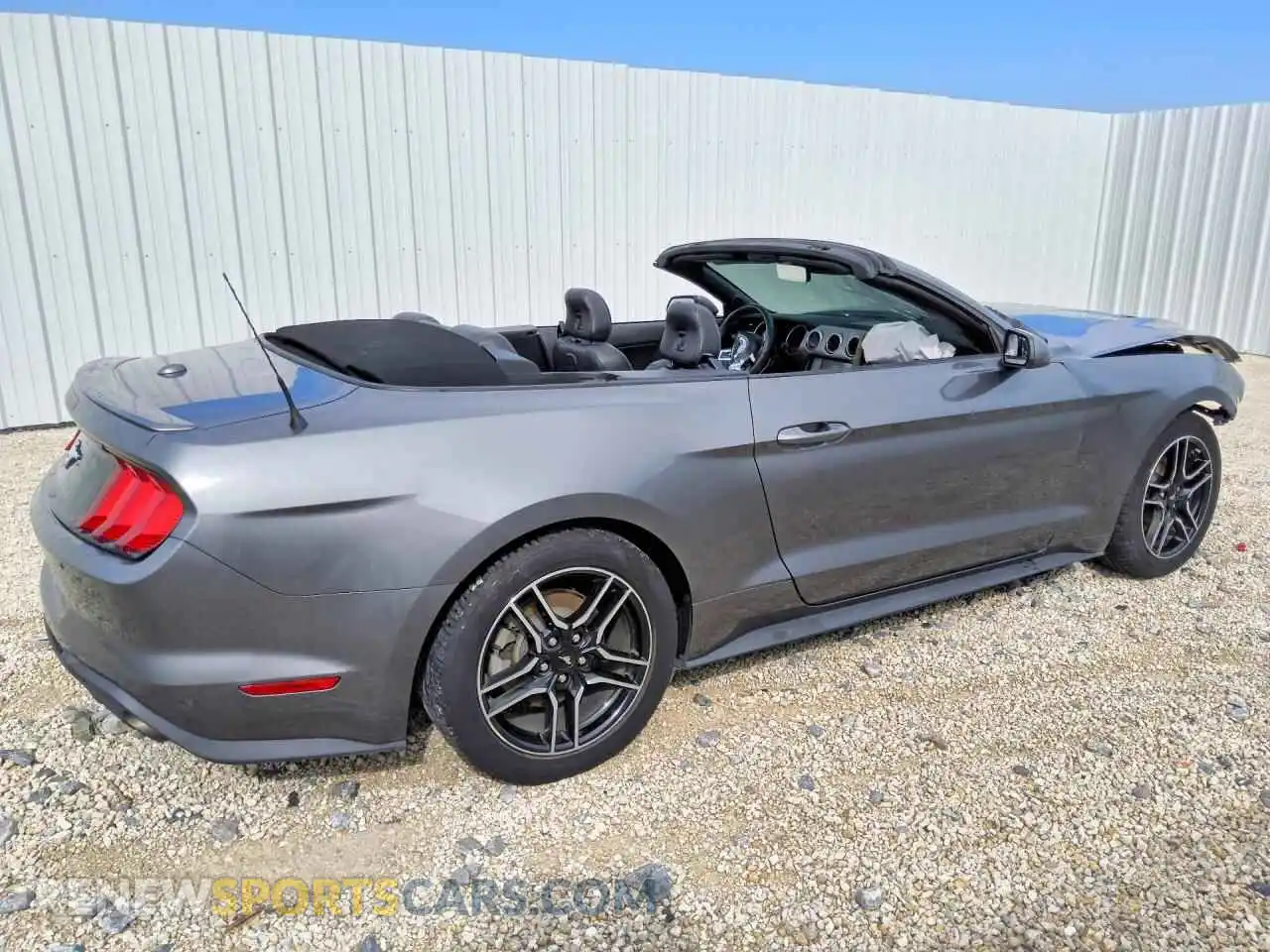 3 Фотография поврежденного автомобиля 1FATP8UH5M5122293 FORD MUSTANG 2021
