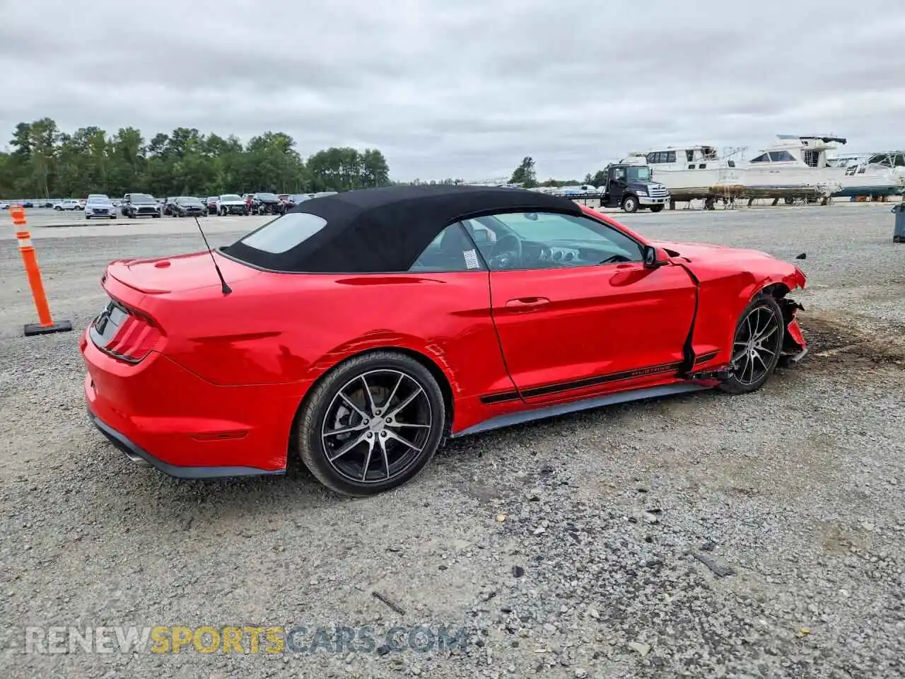 3 Photograph of a damaged car 1FATP8UH5M5132418 FORD MUSTANG 2021