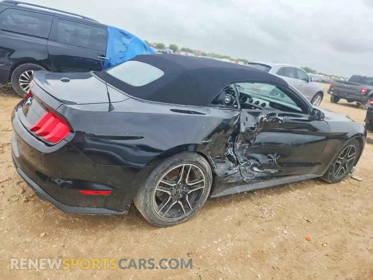 3 Photograph of a damaged car 1FATP8UH7M5107343 FORD MUSTANG 2021