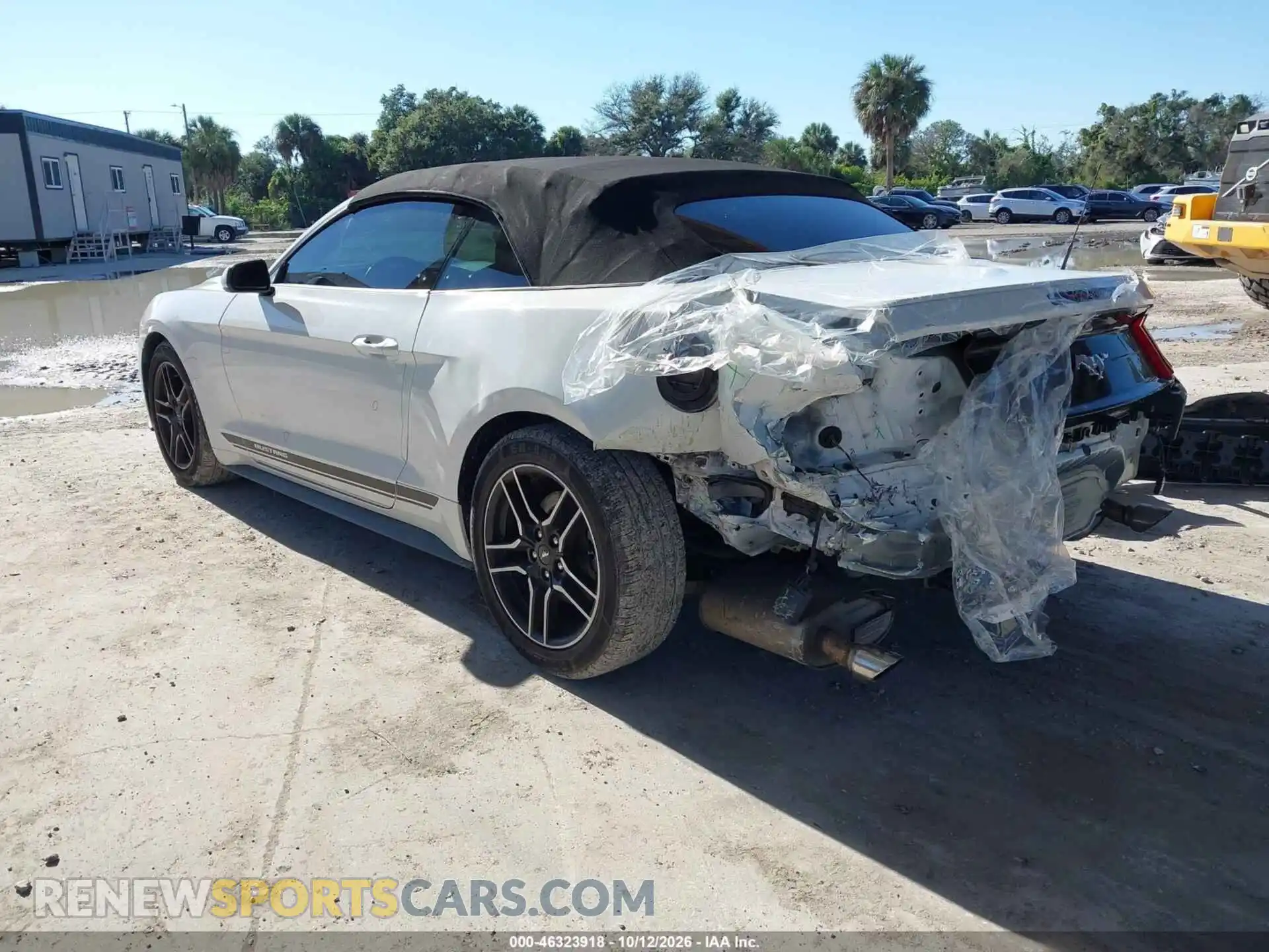 3 Фотография поврежденного автомобиля 1FATP8UH7M5108444 FORD MUSTANG 2021