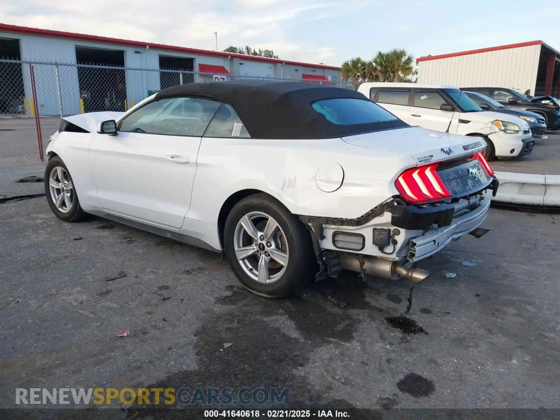 3 Photograph of a damaged car 1FATP8UH9M5147083 FORD MUSTANG 2021