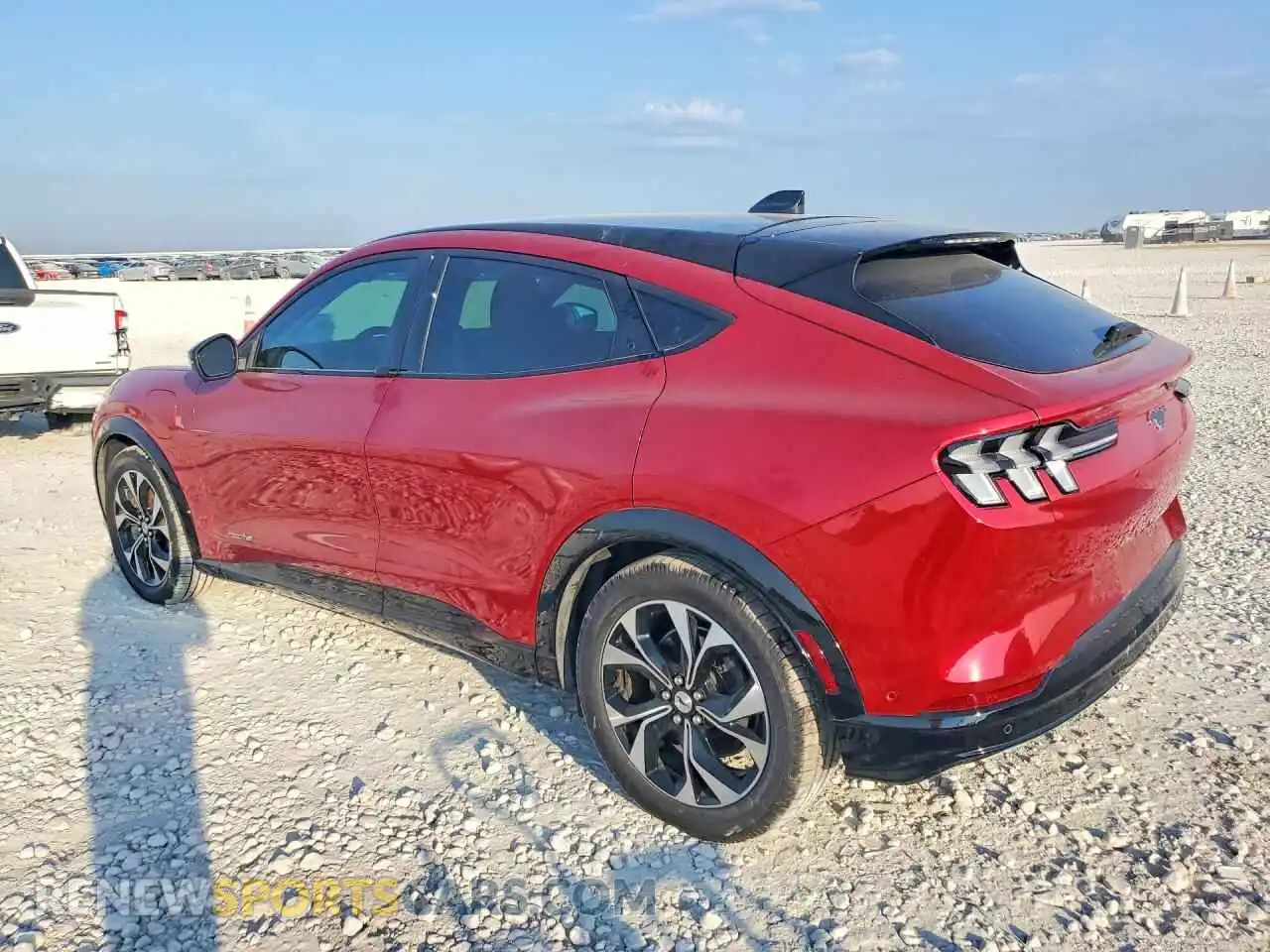 2 fotografías del automóvil dañado 3FMTK3RM8MMA54367 FORD MUSTANG 2021