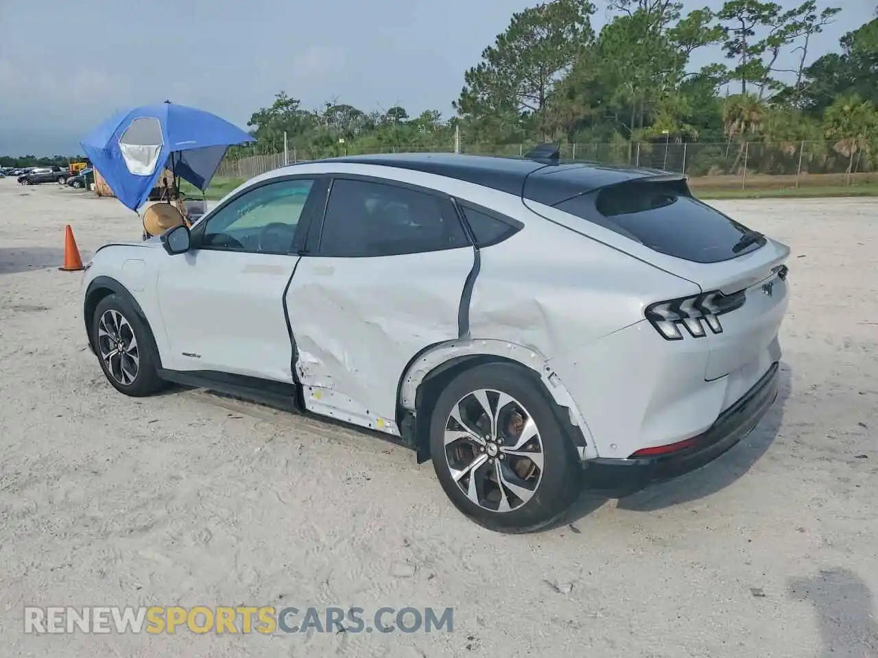 2 Photograph of a damaged car 3FMTK3RM8NMA16199 FORD MUSTANG 2022