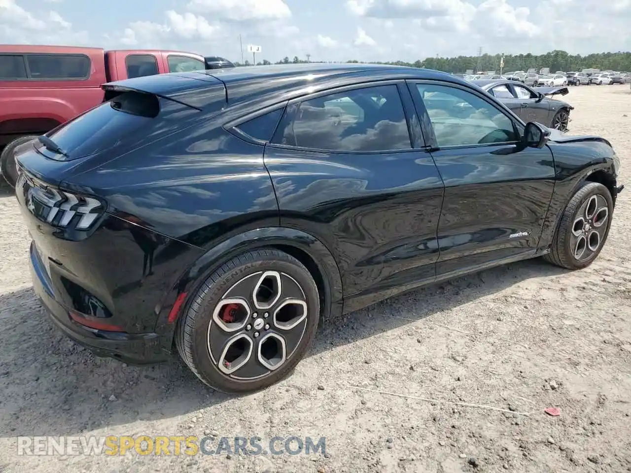 3 Фотография поврежденного автомобиля 3FMTK4SE1PMA57608 FORD MUSTANG 2023