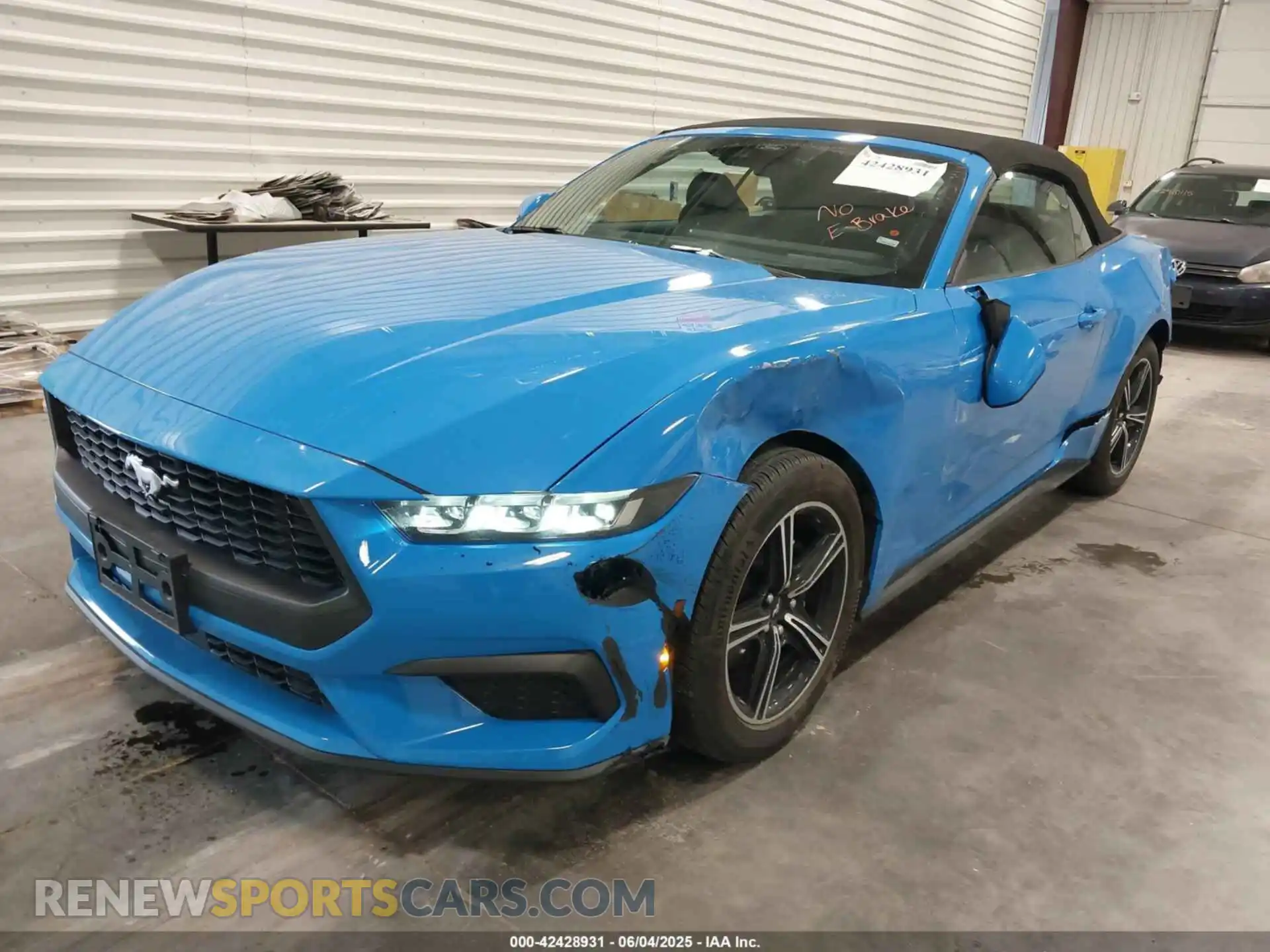 2 Фотография поврежденного автомобиля 1FAGP8UHXS5110543 FORD MUSTANG 2025