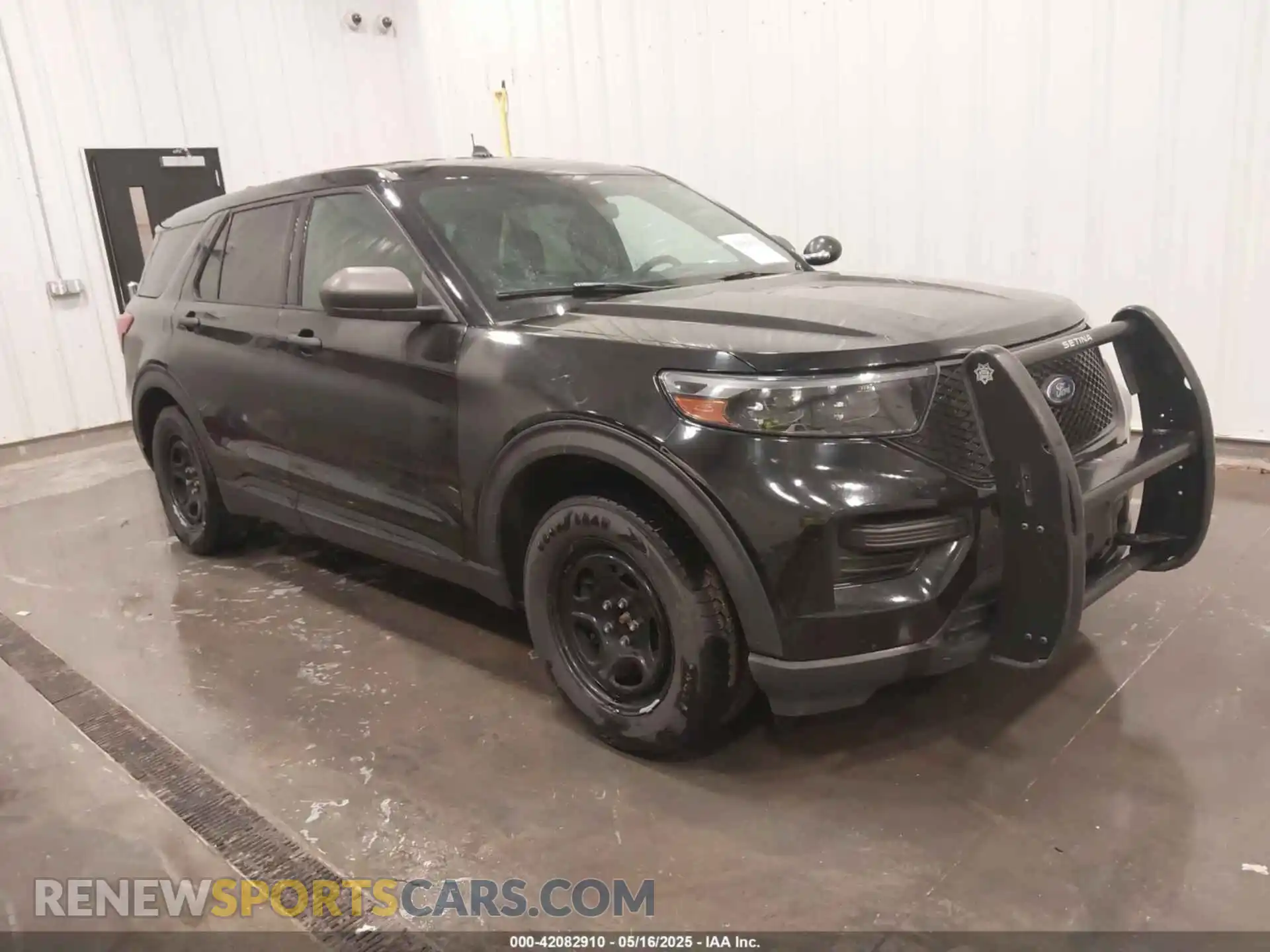 1 Photograph of a damaged car 1FM5K8AB2LGA97840 FORD POLICE INTERCEPTOR 2020