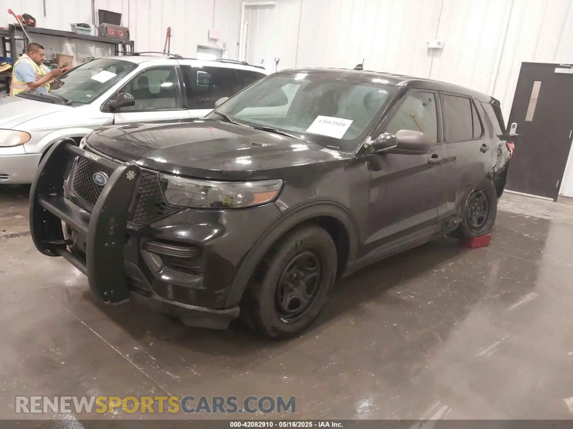 2 Photograph of a damaged car 1FM5K8AB2LGA97840 FORD POLICE INTERCEPTOR 2020