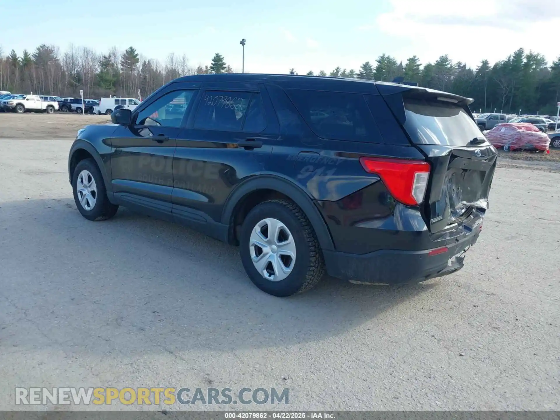 3 Photograph of a damaged car 1FM5K8AW9NNA03633 FORD POLICE INTERCEPTOR 2022