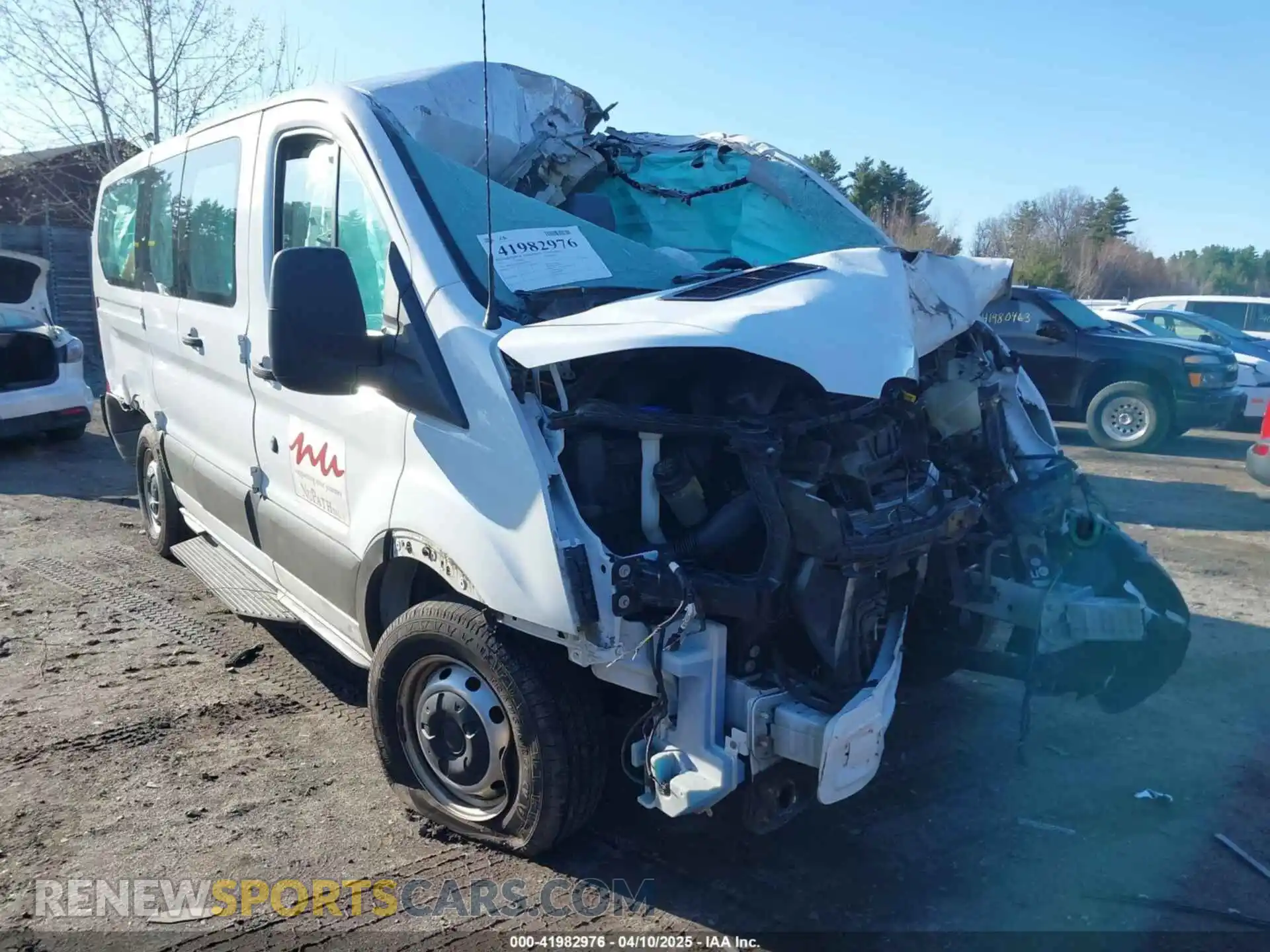 1 Фотография поврежденного автомобиля 1FMZK1ZM4KKB17368 FORD TRANSIT-150 2019