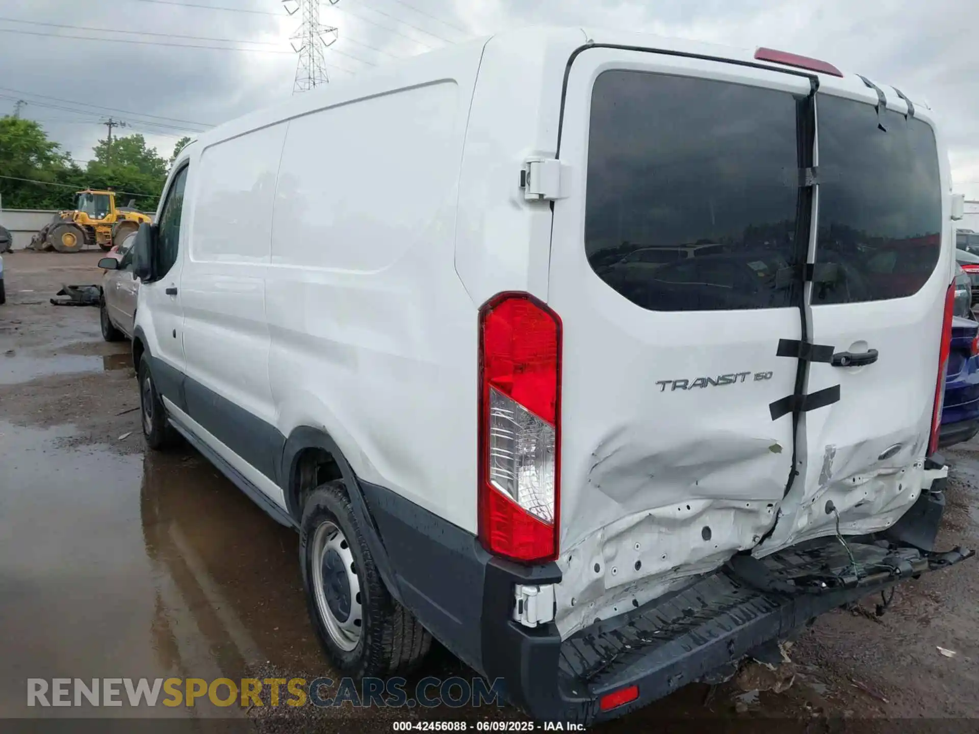 3 Photograph of a damaged car 1FTYE1Y83LKB22350 FORD TRANSIT-150 2020