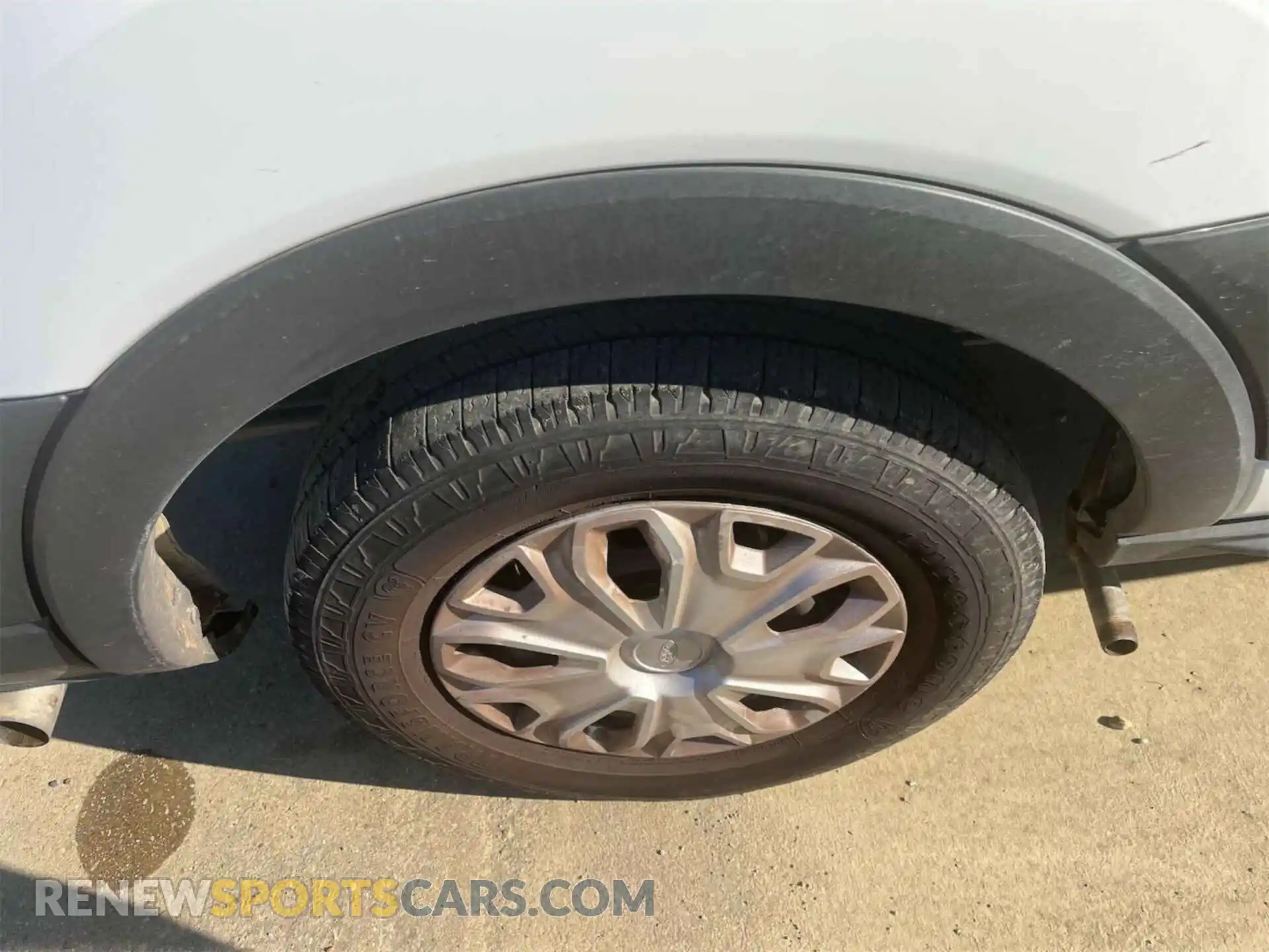 2 Photograph of a damaged car 1FTYE1Y89LKB26130 FORD TRANSIT-150 2020