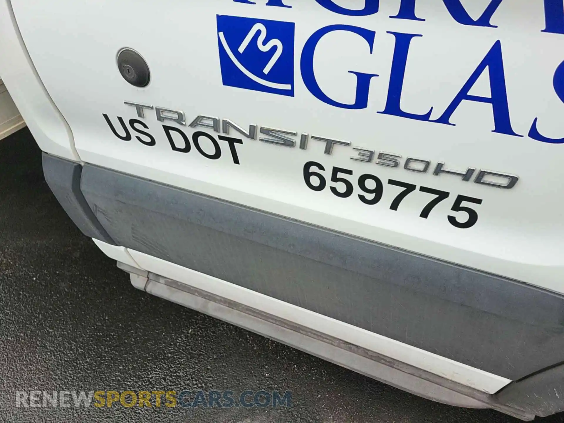 3 Photograph of a damaged car 1FDRS9ZM8KKB46743 FORD TRANSIT 2019