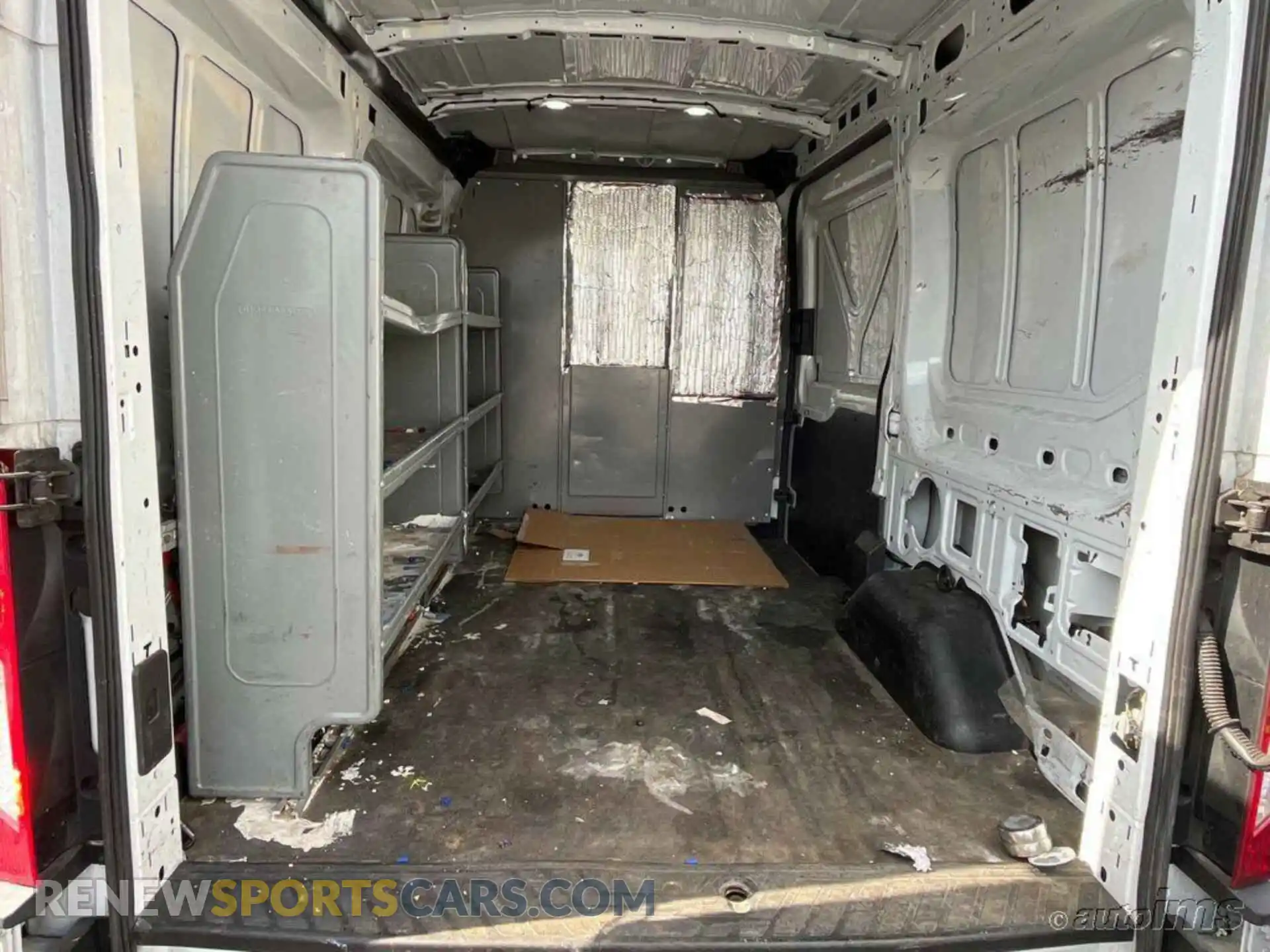 3 fotografías del automóvil dañado 1FTYE1CM3KKA59656 FORD TRANSIT 2019