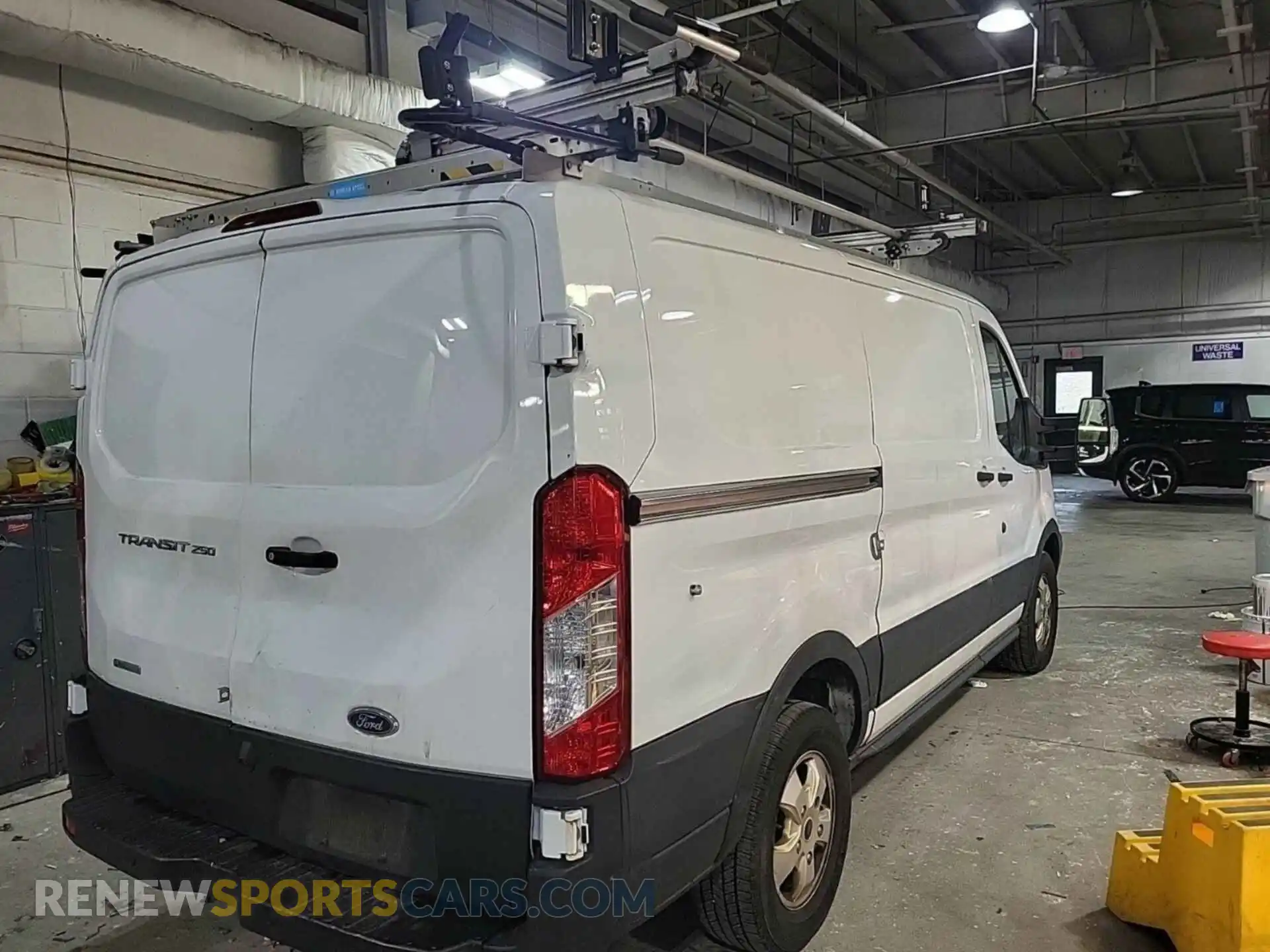 2 fotografías del automóvil dañado 1FTYR1YG3KKB48117 FORD TRANSIT 2019