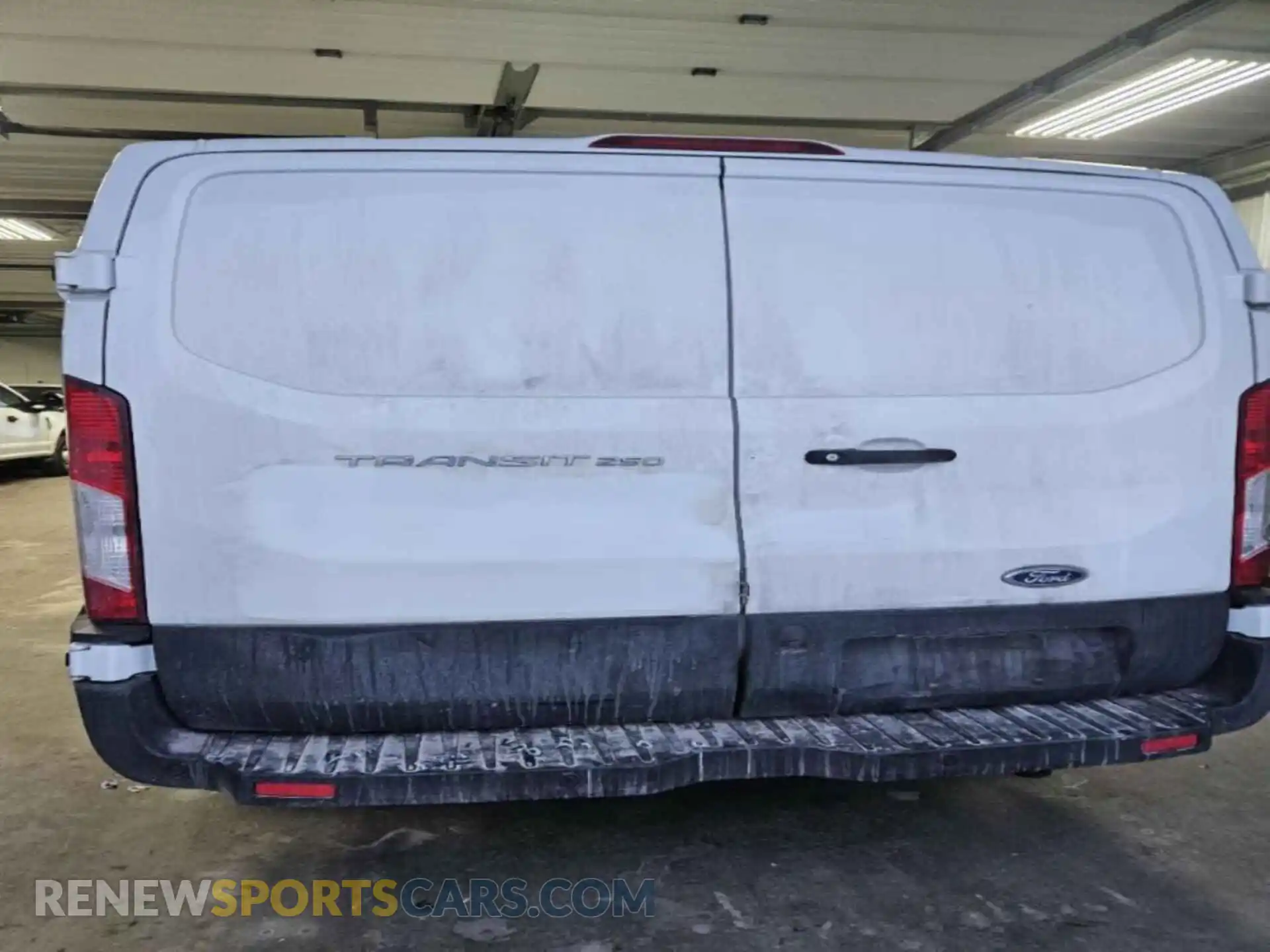 1 Photograph of a damaged car 1FTYR1YM4KKB67457 FORD TRANSIT 2019