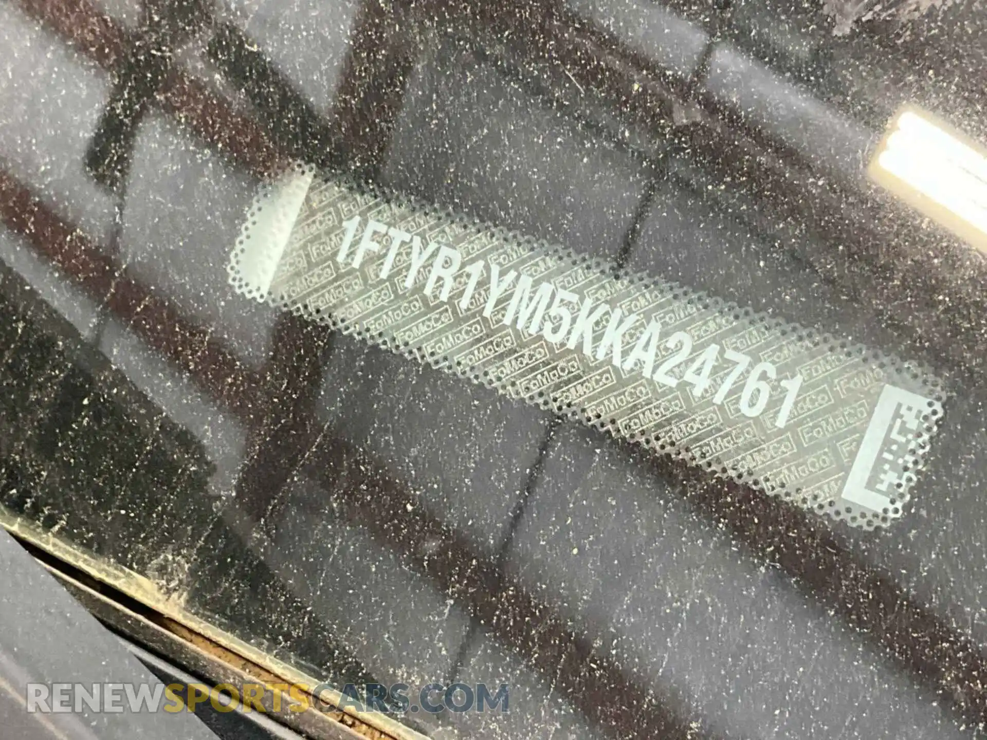 1 Photograph of a damaged car 1FTYR1YM5KKA24761 FORD TRANSIT 2019