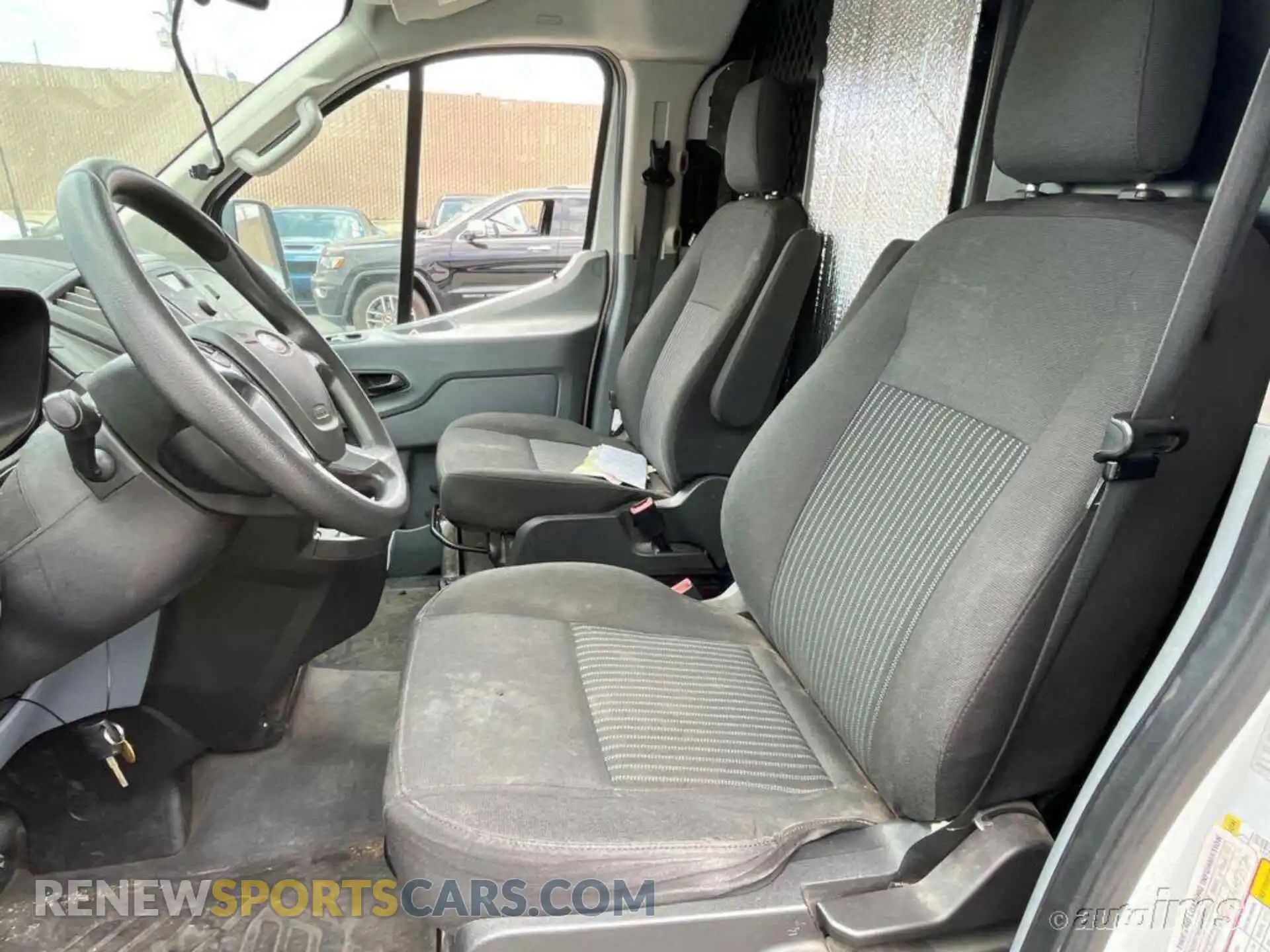 2 Photograph of a damaged car 1FTYR1YM8KKB34445 FORD TRANSIT 2019
