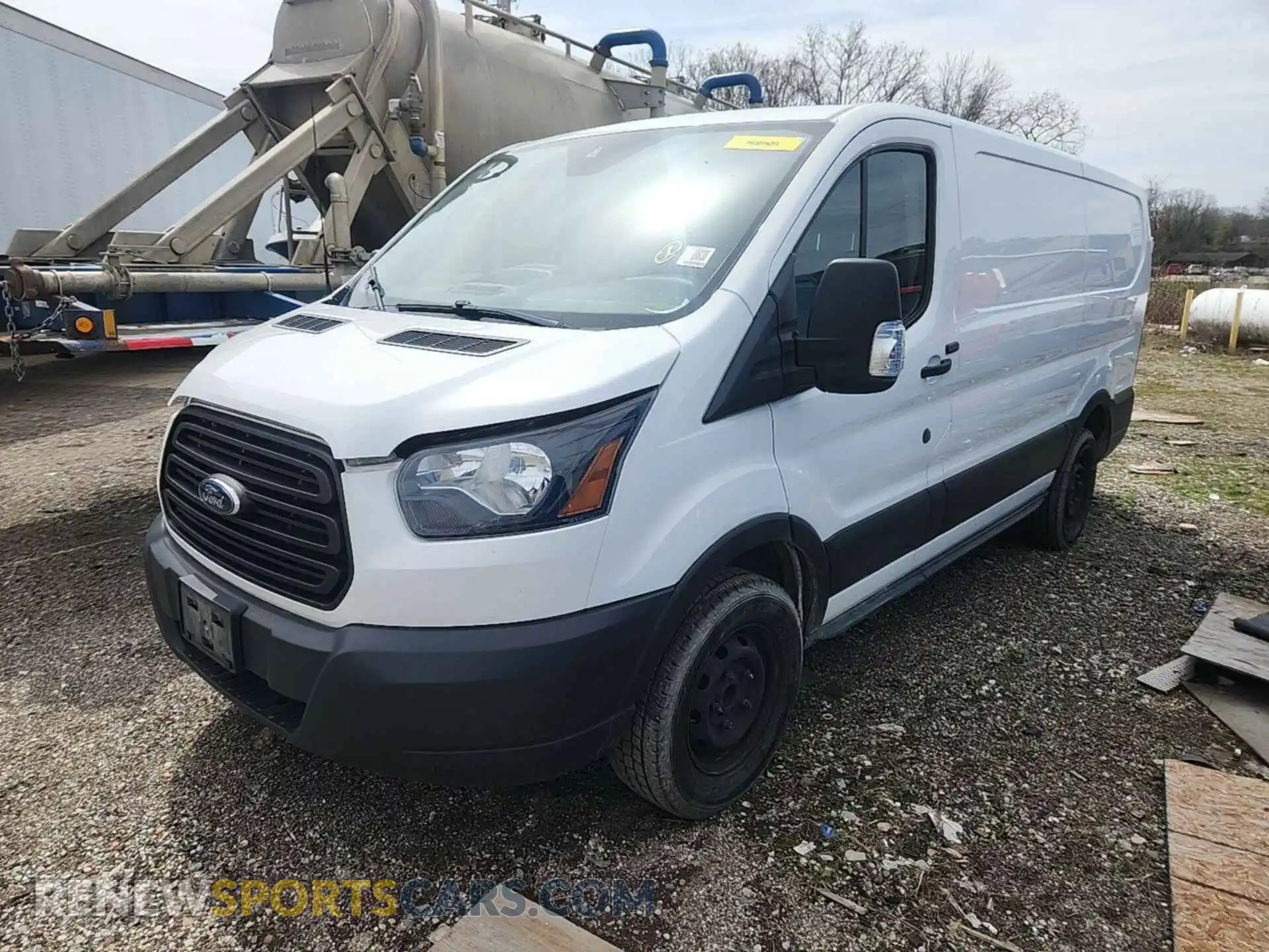 2 Photograph of a damaged car 1FTYR1YMXKKA95132 FORD TRANSIT 2019