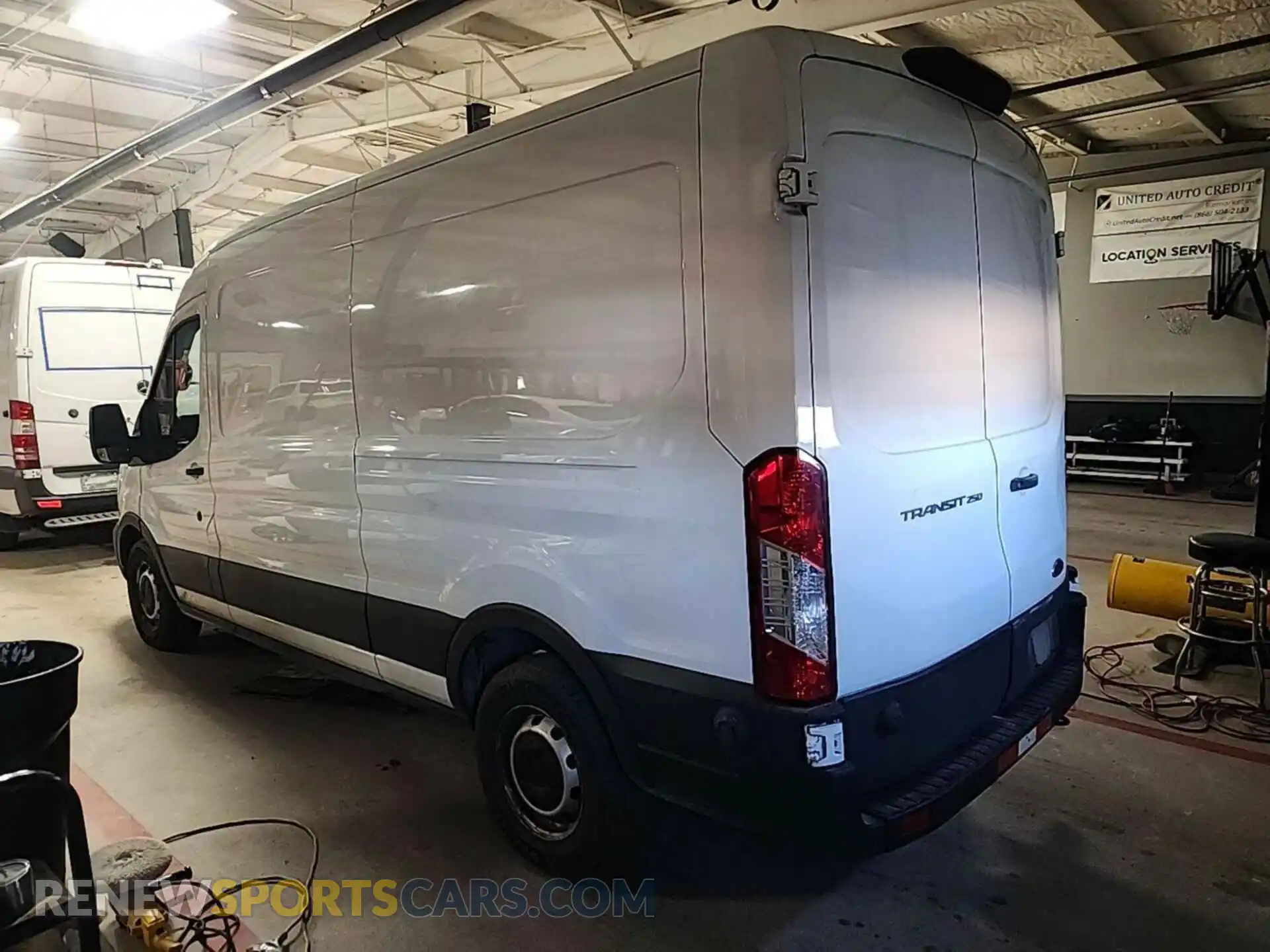 2 Photograph of a damaged car 1FTBR1C84LKA35011 FORD TRANSIT 2020