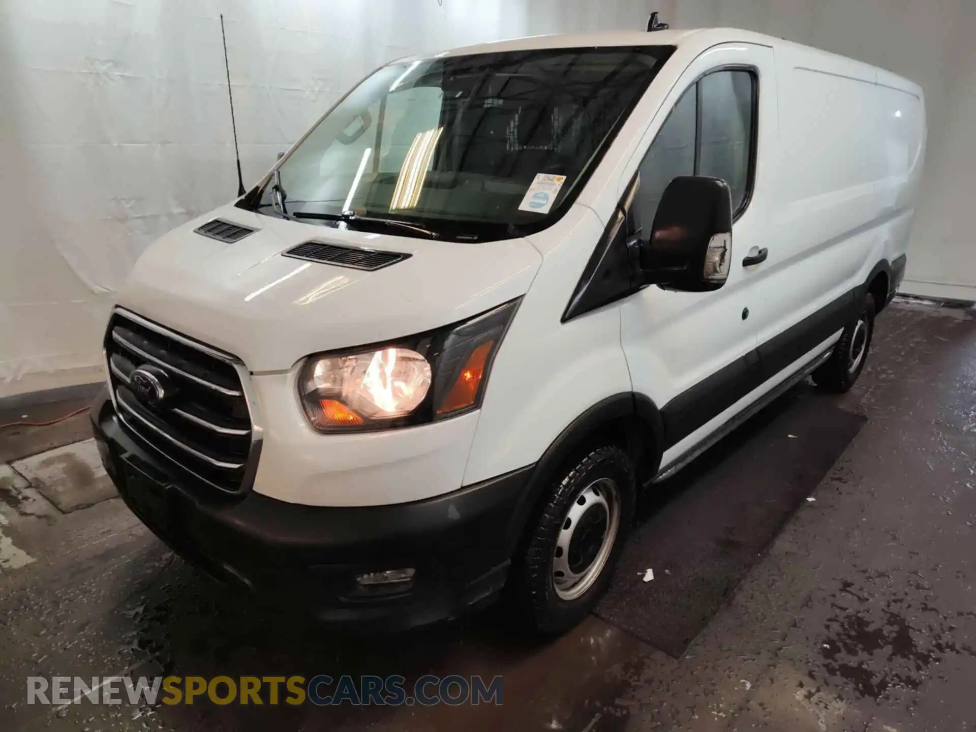1 Photograph of a damaged car 1FTBR1Y83LKB79478 FORD TRANSIT 2020
