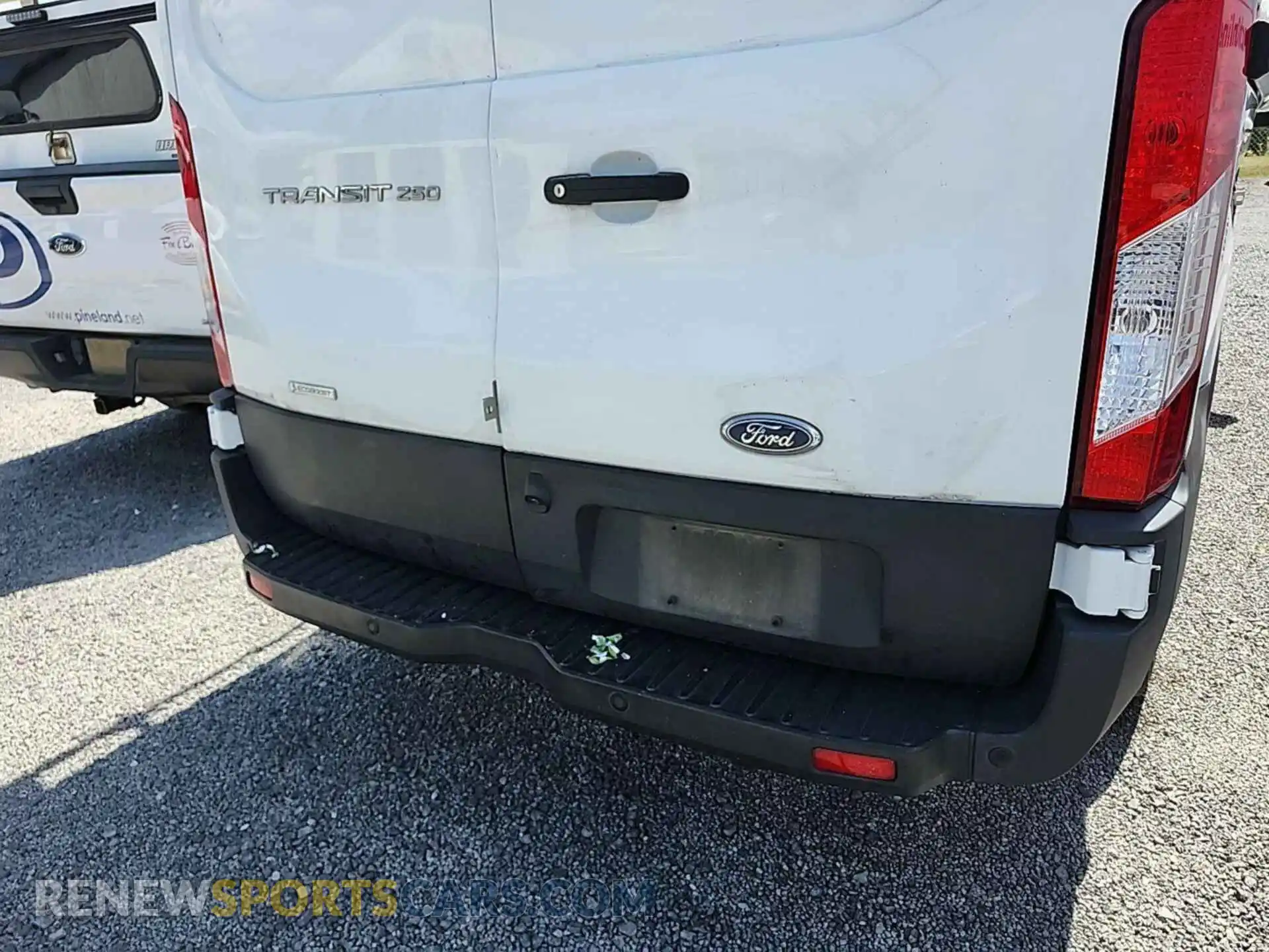1 Photograph of a damaged car 1FTBR1YG2LKA50462 FORD TRANSIT 2020