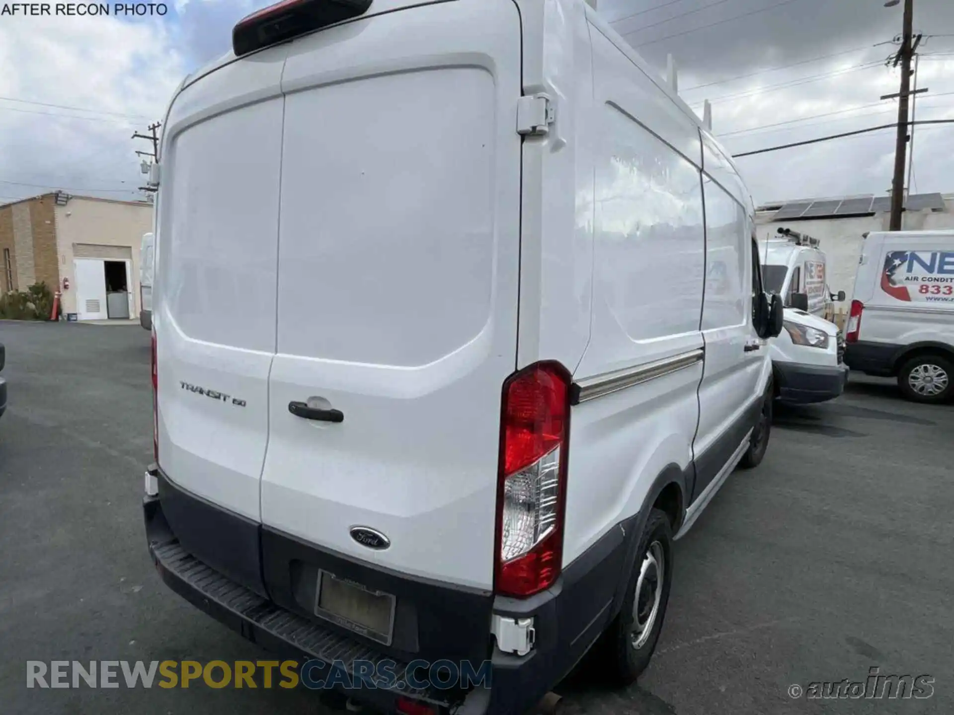 3 Photograph of a damaged car 1FTYE1C85LKB77907 FORD TRANSIT 2020