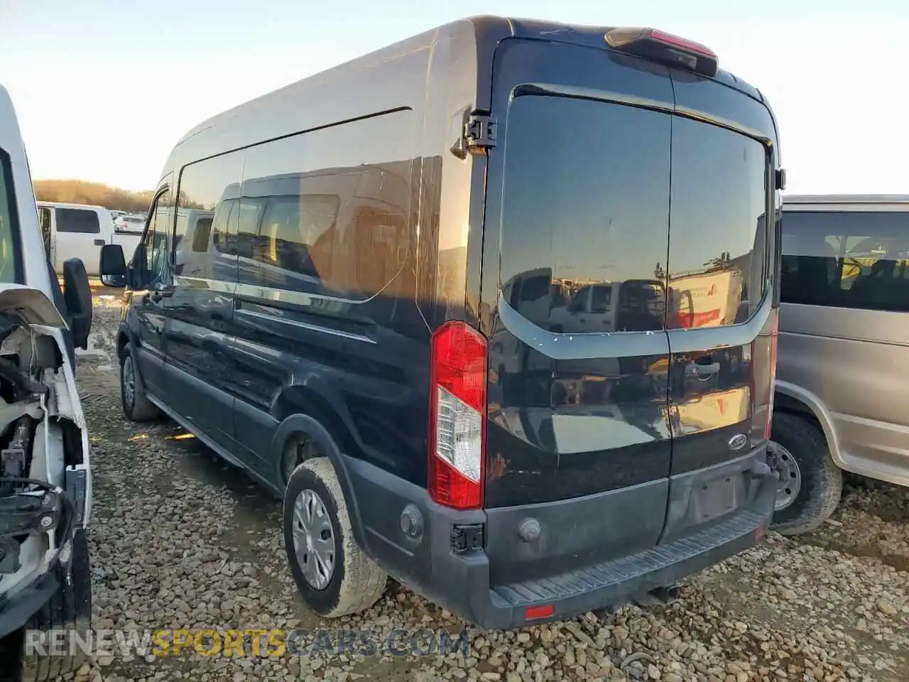 2 Photograph of a damaged car 1FTYE1CG8LKA55422 FORD TRANSIT 2020